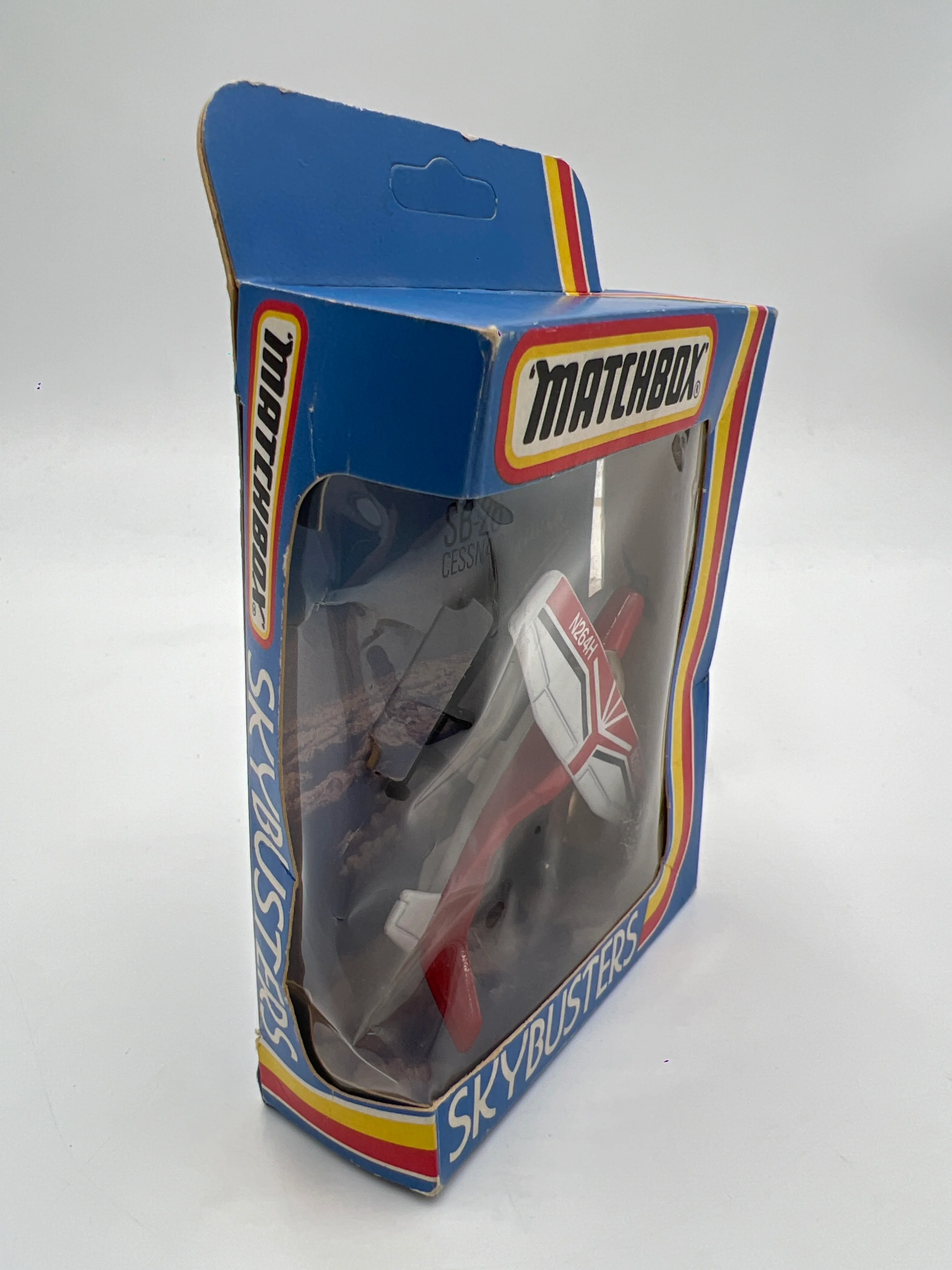 Matchbox Skybusters SB-26 Cessna 210 Float Plane Unpunched (Box Not Perfect) - Image 5