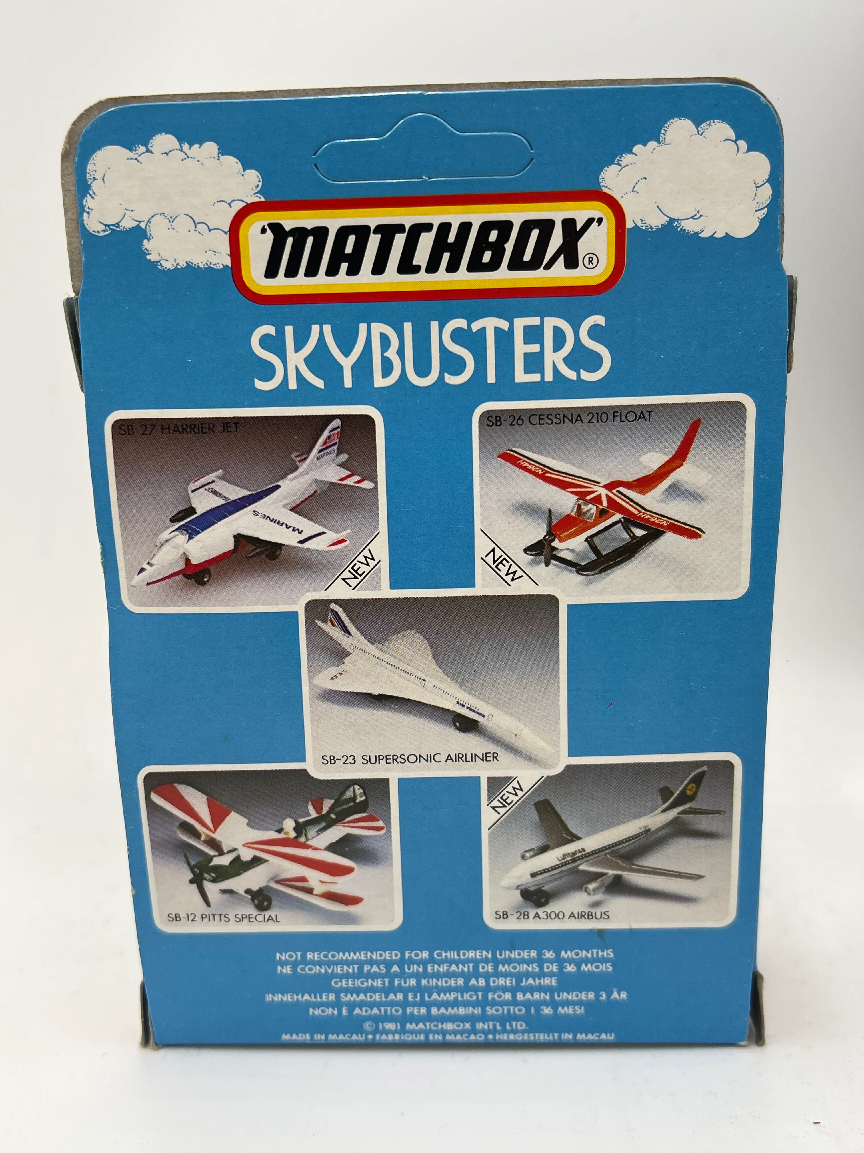 Matchbox Skybusters SB-1 Learjet Datapost Red Unpunched - Image 7