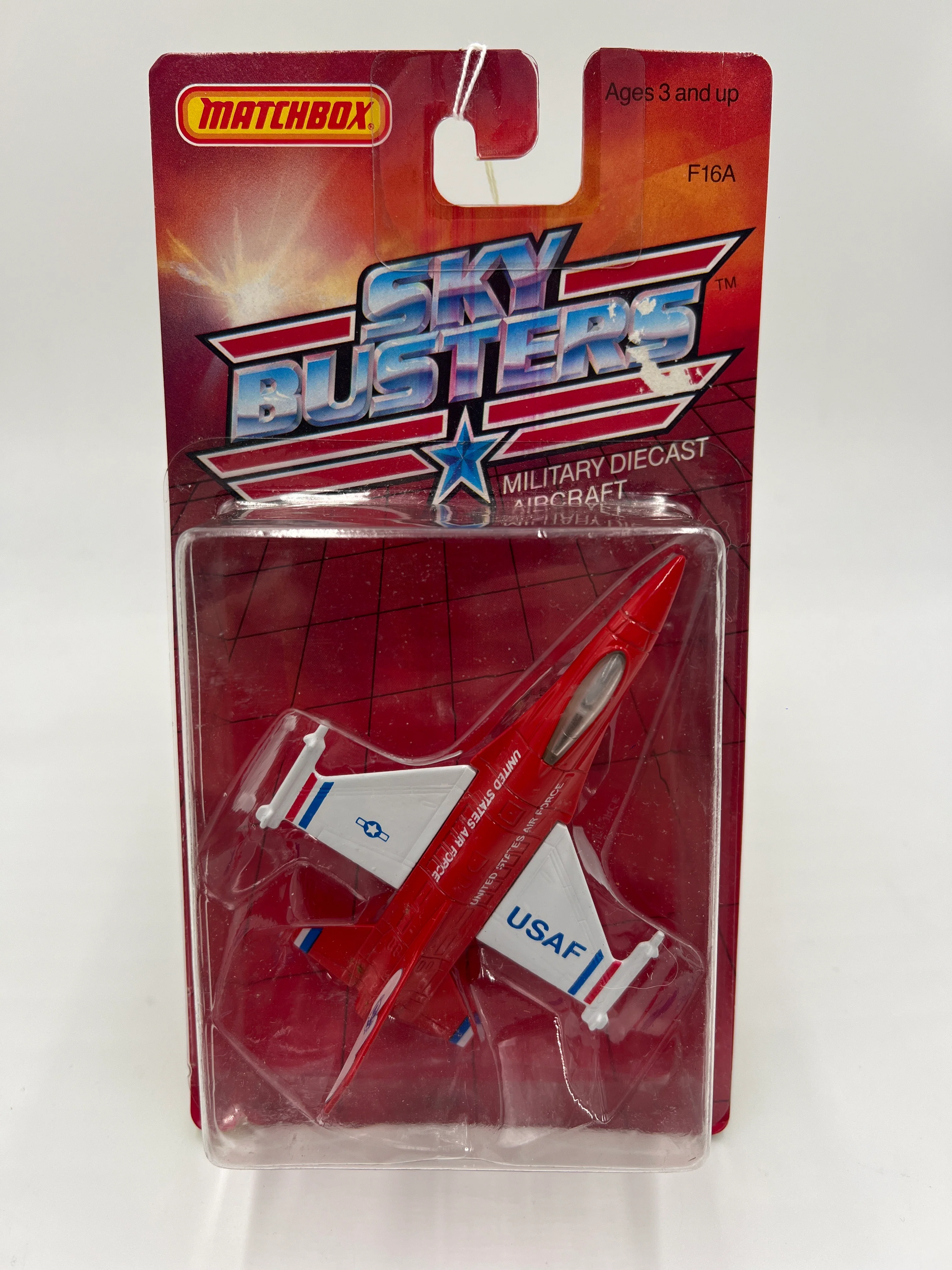 Matchbox Skybusters SB-8 F16A USAF (Blister Separating) WW3 - Image 2