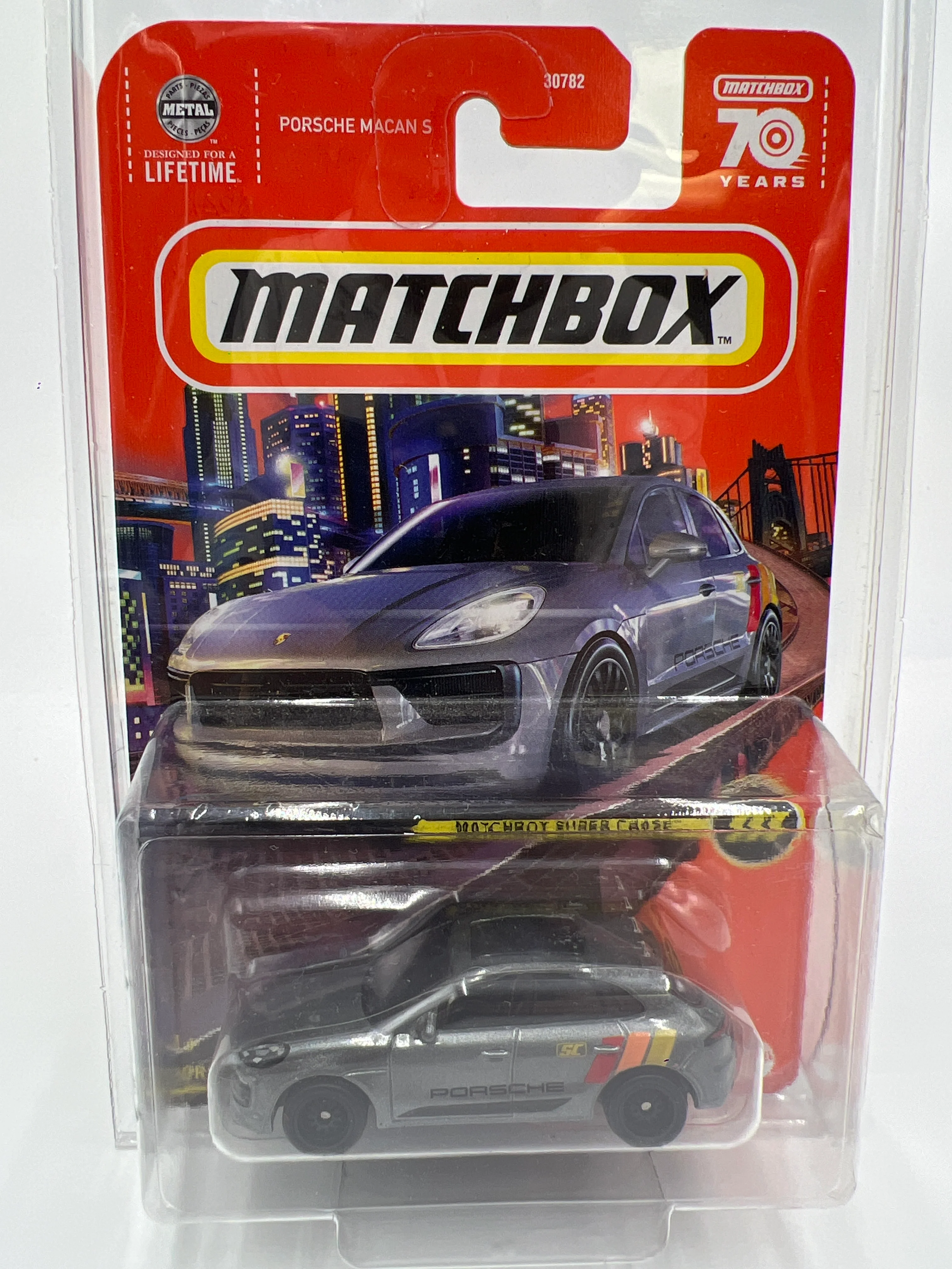 Matchbox Super Chase Porsche Macan S Gray W/Protector - Image 8