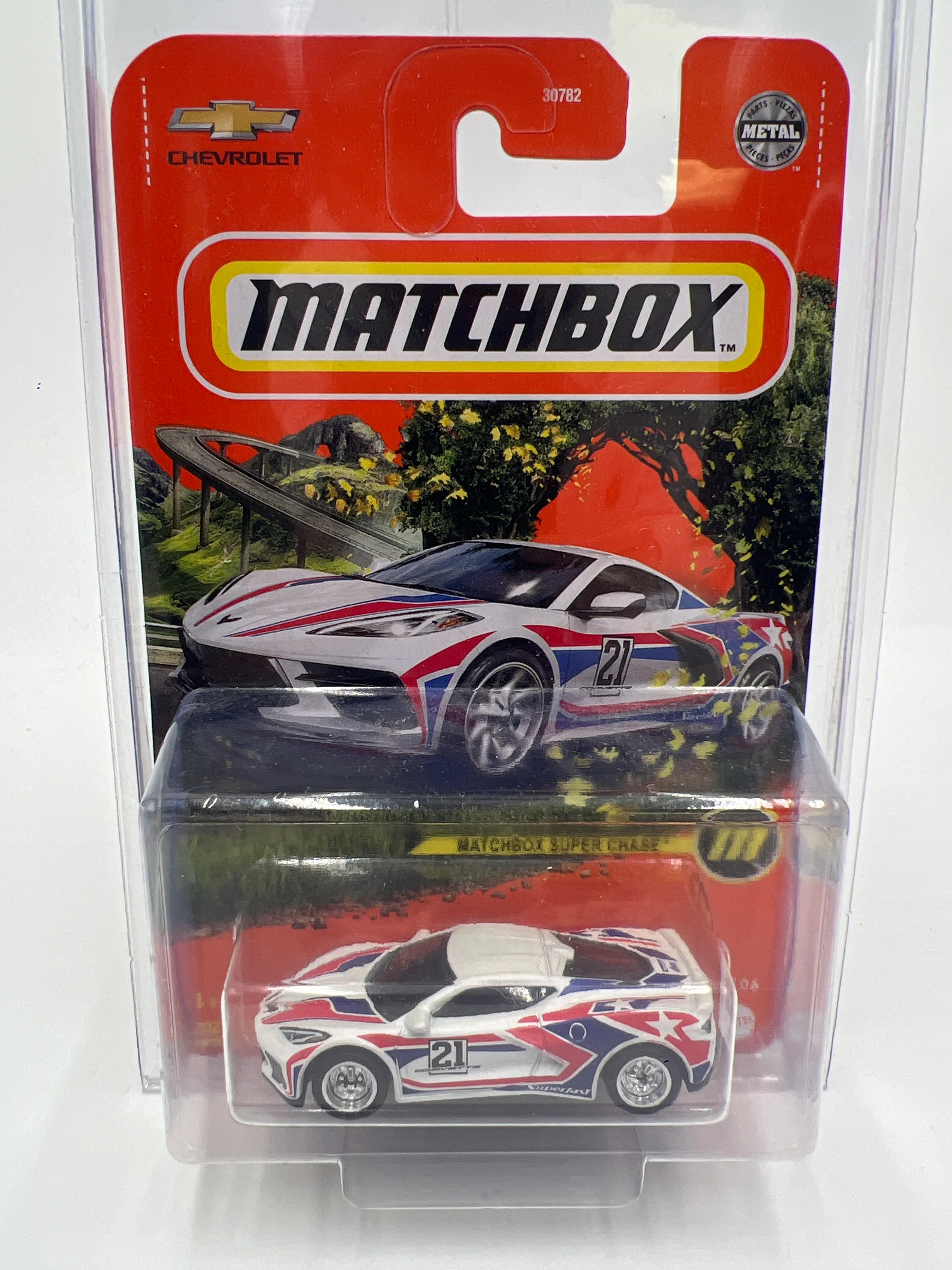 Matchbox Super Chase 2020 Corvette White W/Protector - Image 8