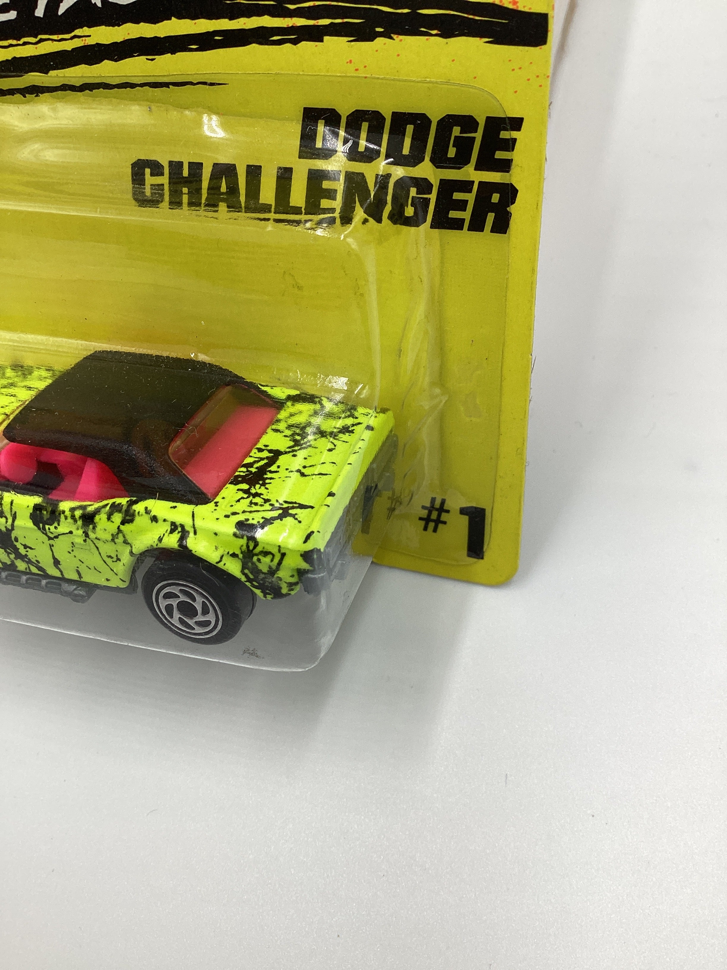 Matchbox Super Fast Get In The Fast Lane #1 Dodge Challenger Neon Yellow 207D - Image 4