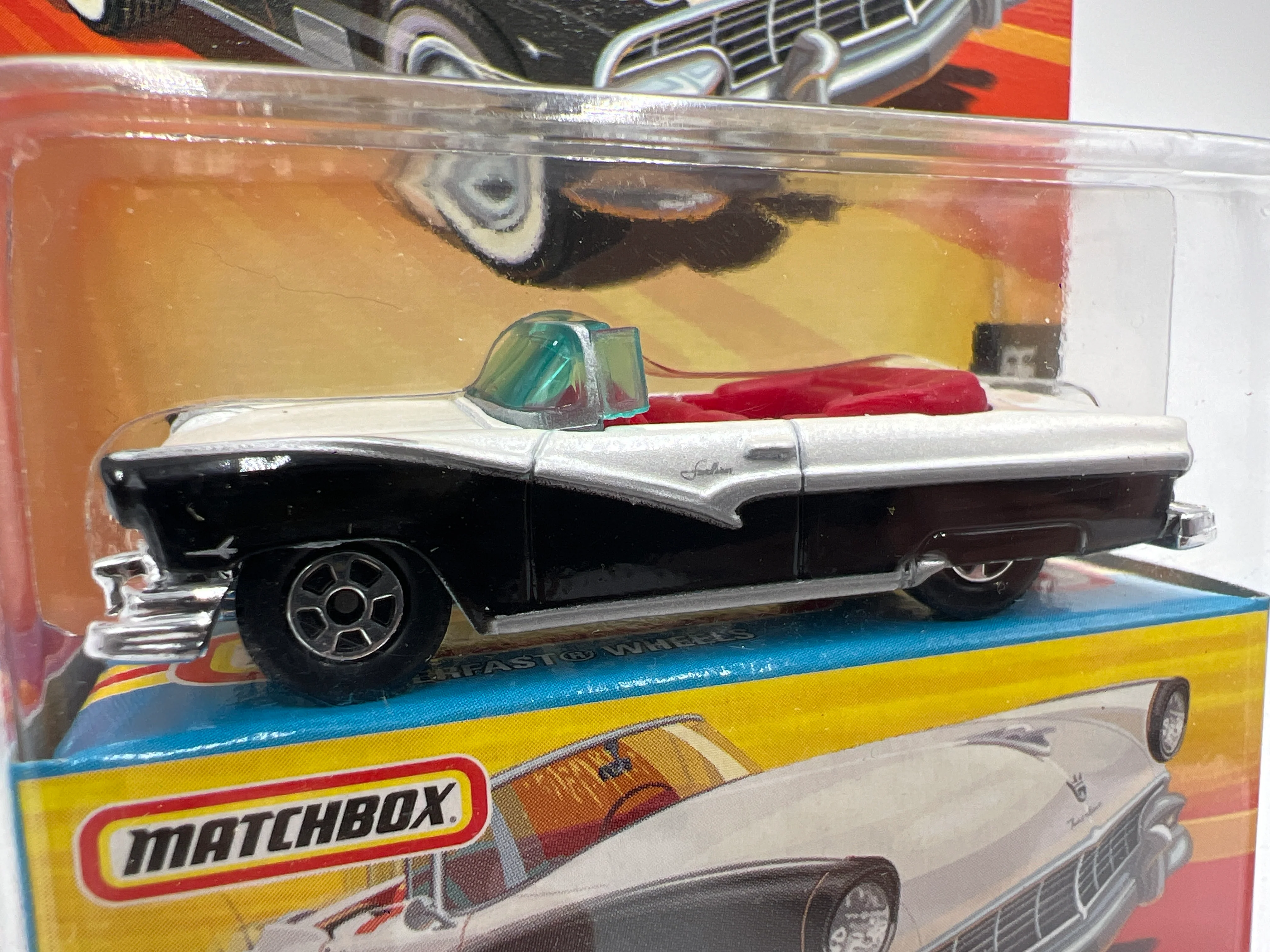 Matchbox Superfast #45 1956 Ford Sunliner White/Black 164J - Image 3