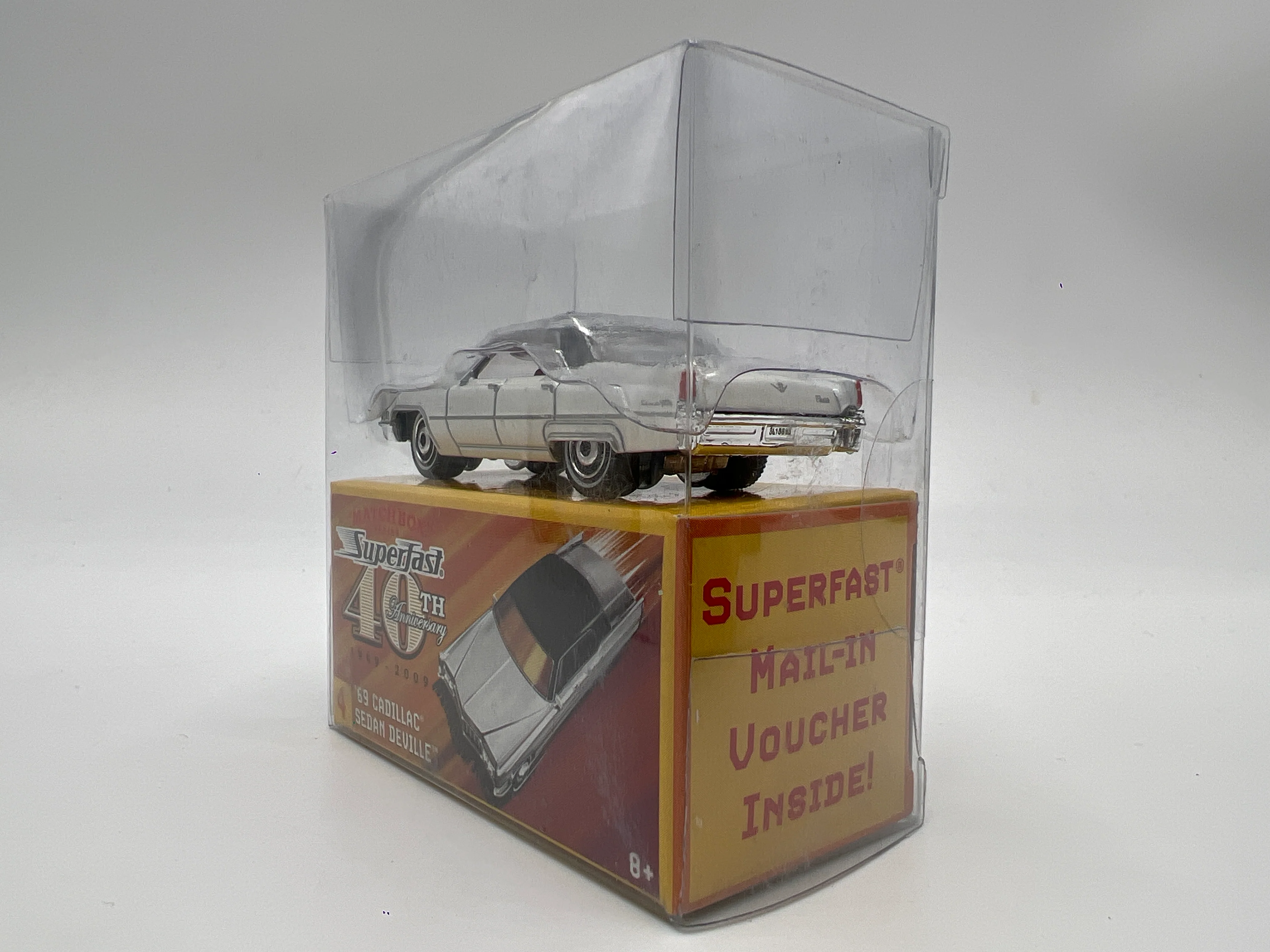 Matchbox Superfast 40th Anniversary #19 69 Cadillac Sedan Deville White - Image 5