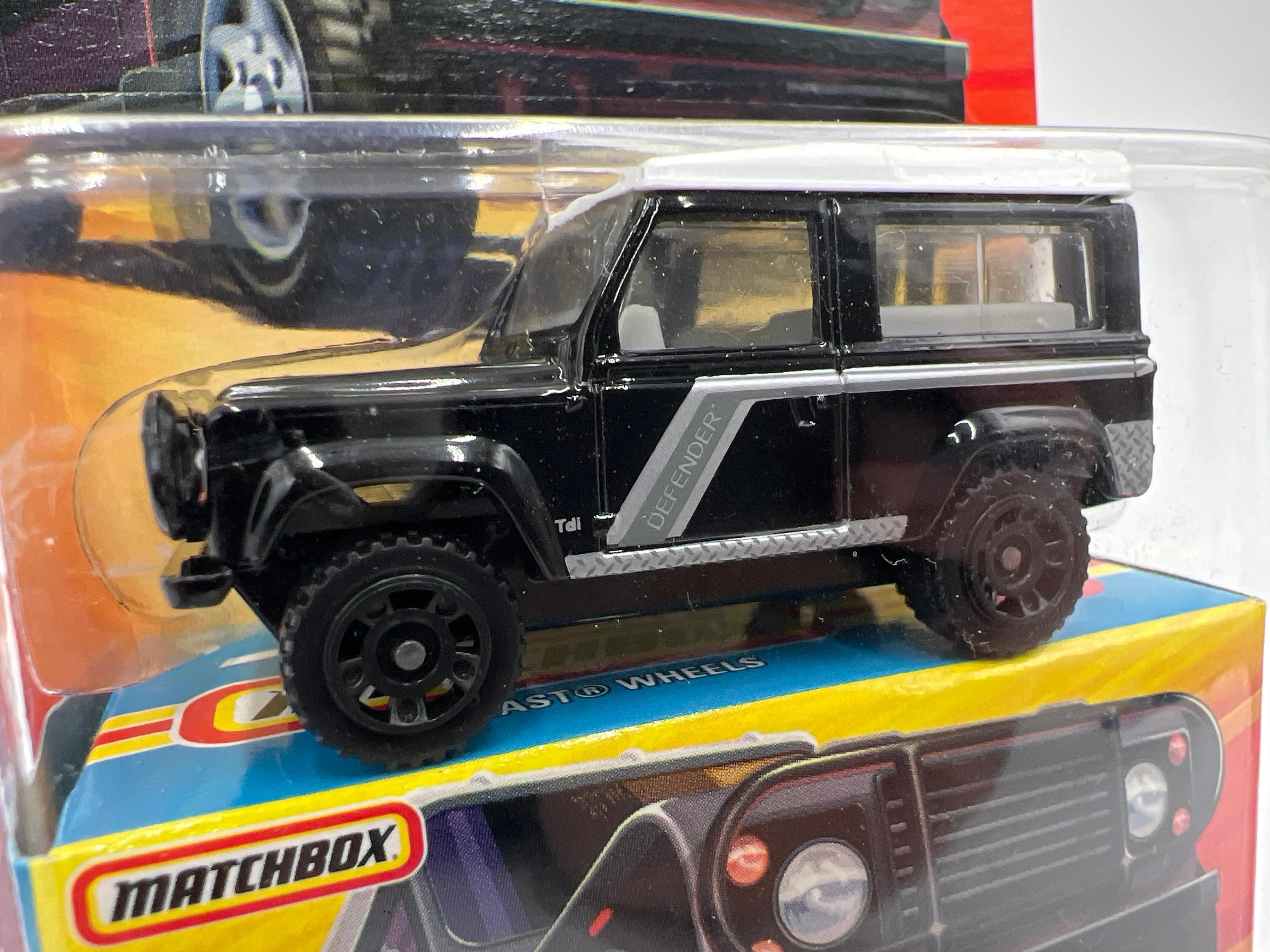 Matchbox Superfast #18 Land Rover Defender 90 Black - Image 3