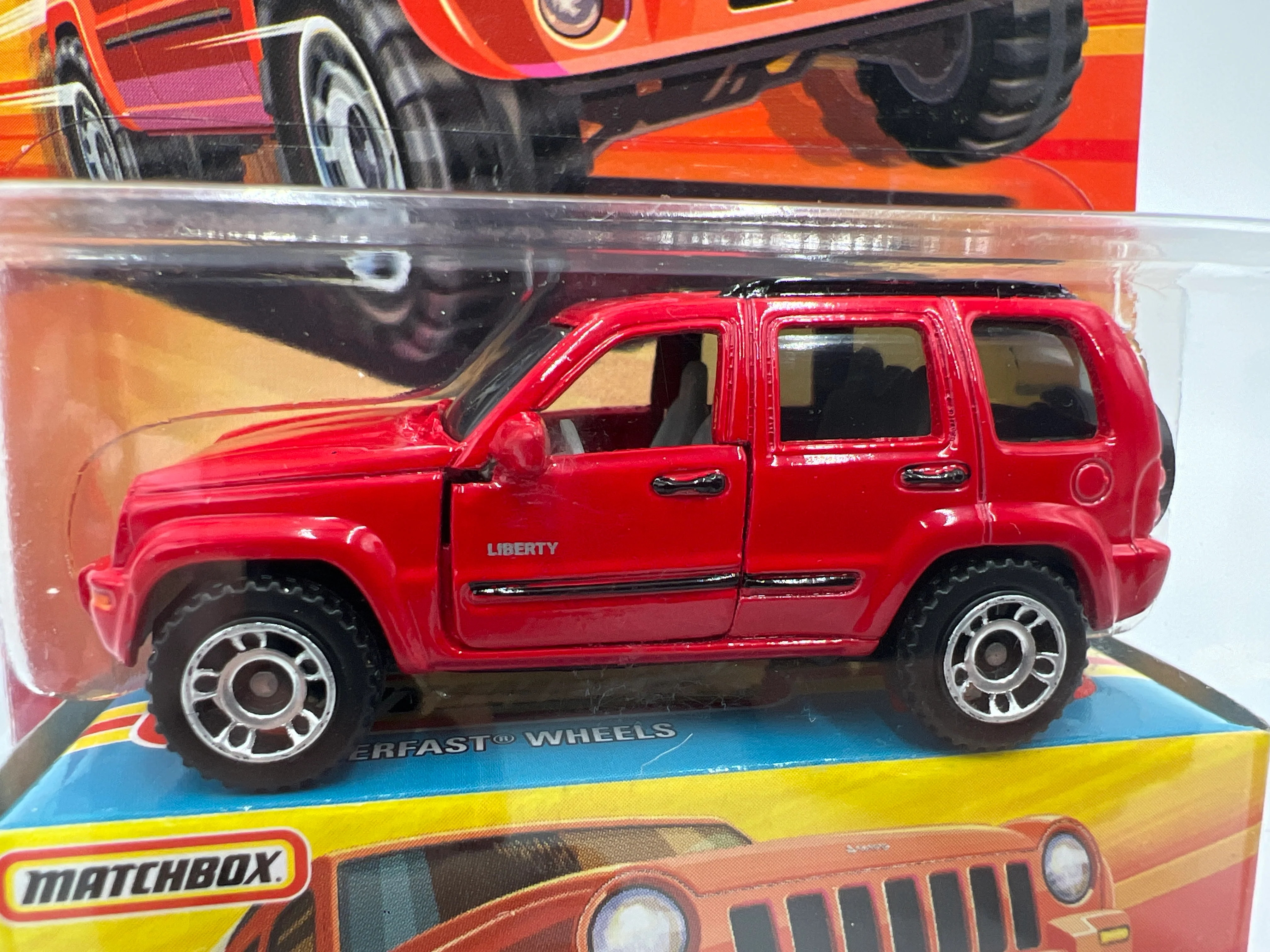 Matchbox Superfast #5 Jeep Liberty Red - Image 3