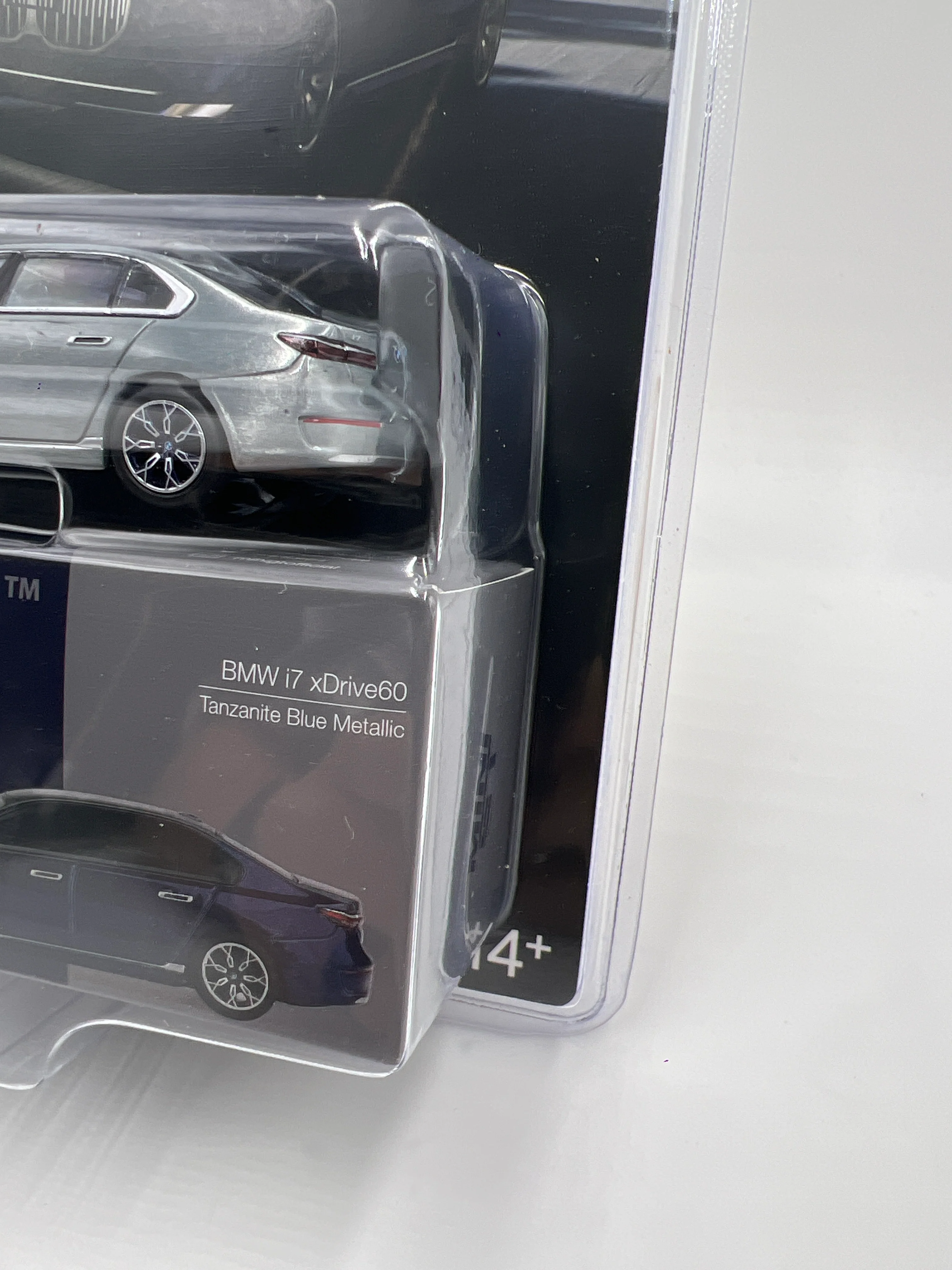 Mini GT #1111 CHASE BMW i7 xDrive60 Blue - Image 3
