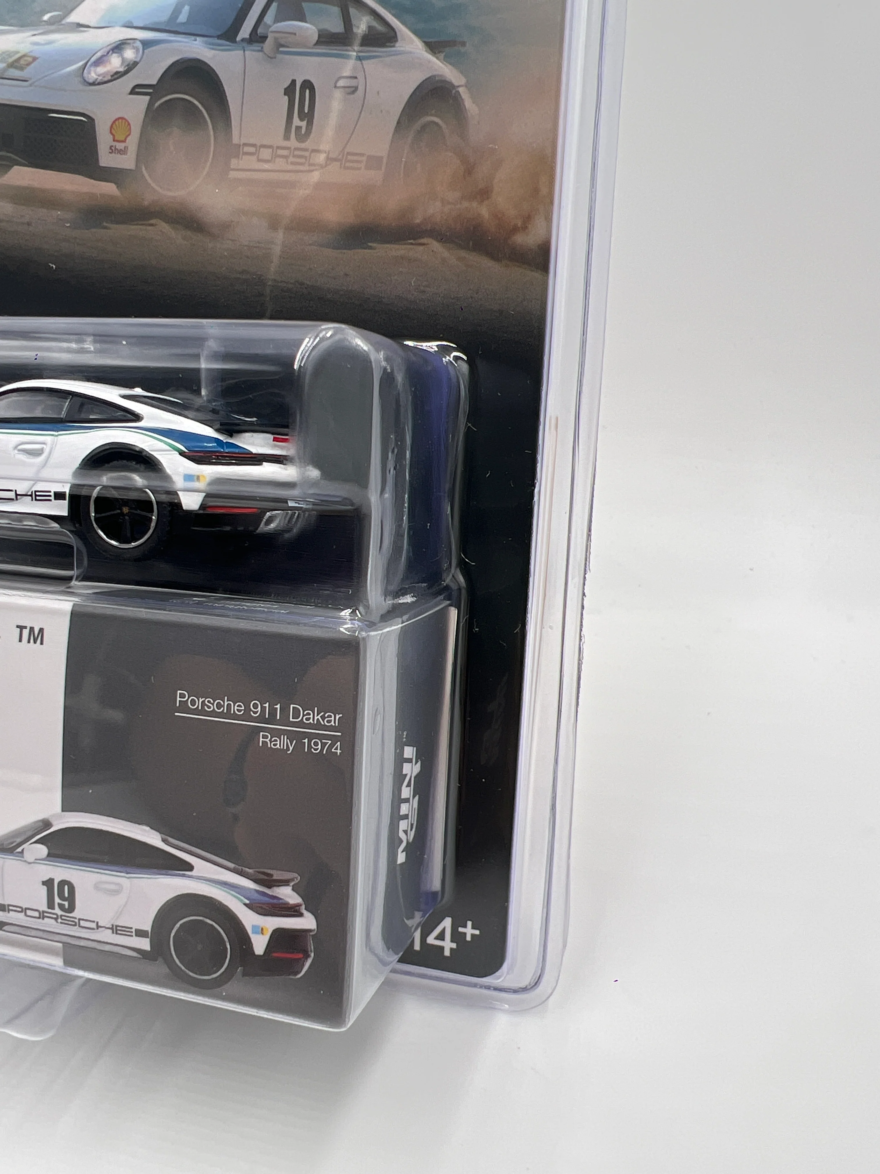 Mini GT #1009 Porsche 911 Dakar Rally 1974 White - Image 3