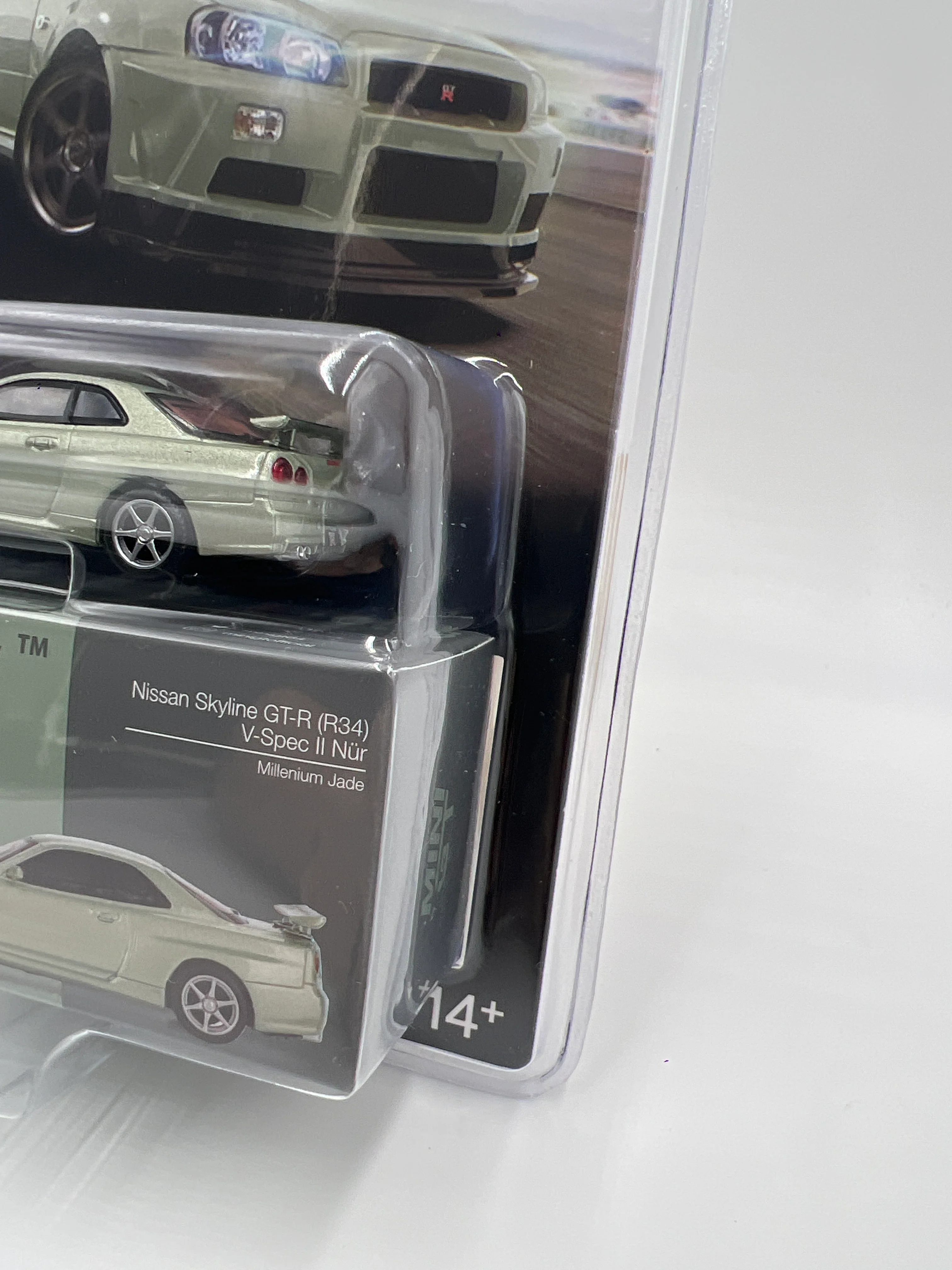 Mini GT #1003 Nissan Skyline GT-R R34 V-Spec II Nur Millenium Jade - Image 3