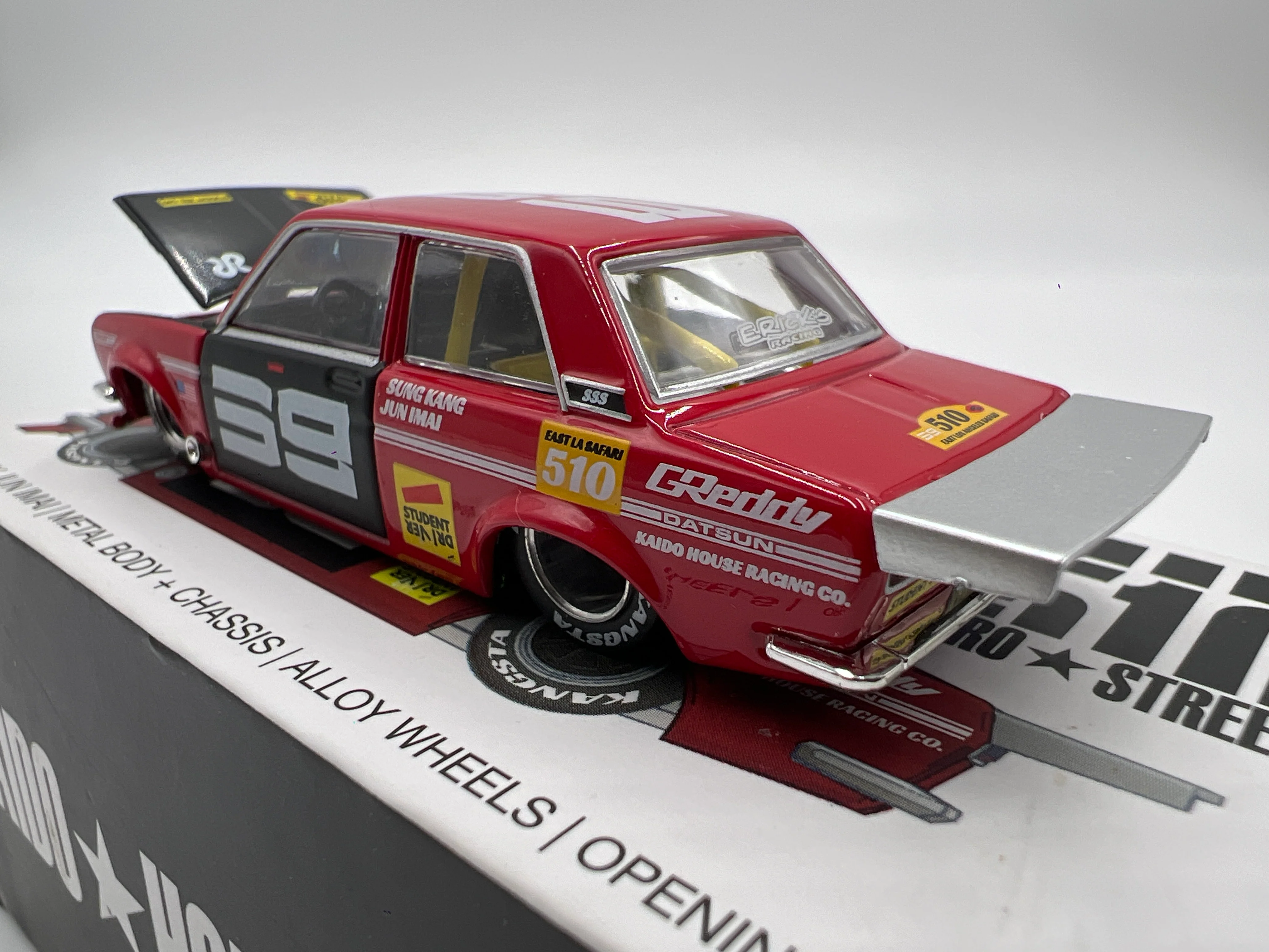 Mini GT Kaido House #003 Datsun 510 Pro Street Red - Image 4