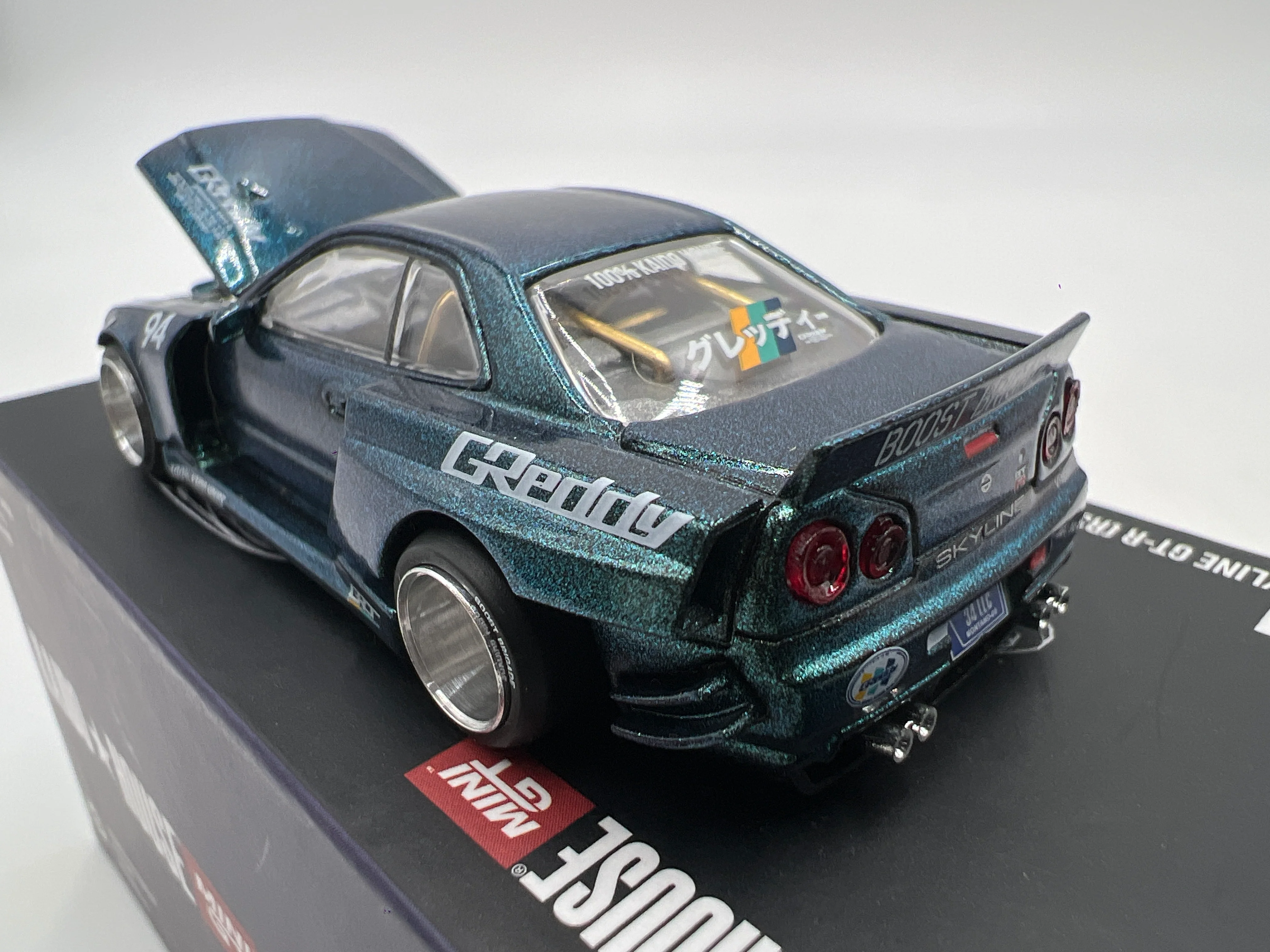 Mini GT Kaido House #074 Nissan Skyline GT-R R34 Kaido Works - Image 4