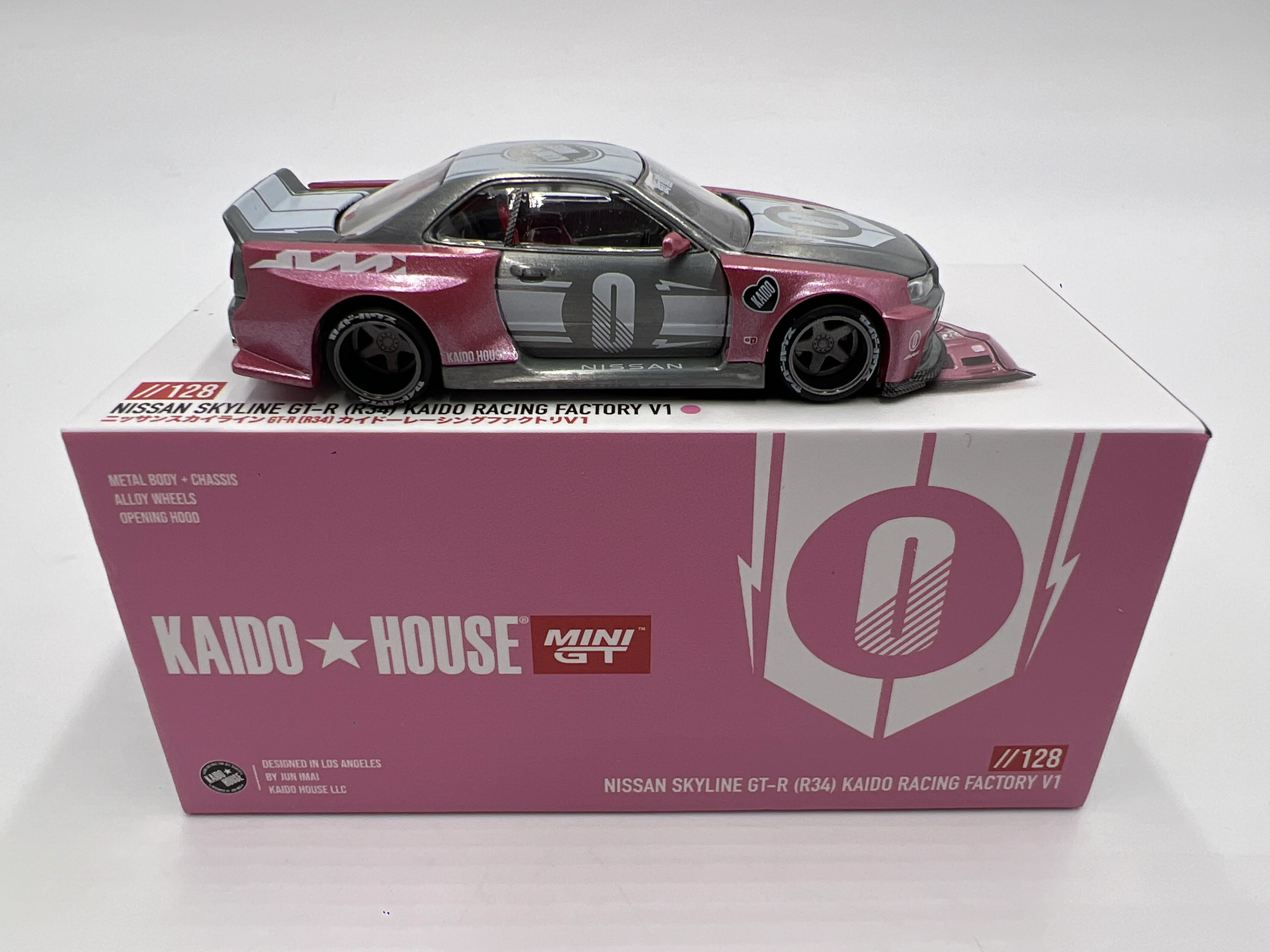 Mini GT Kaido House #128 CHASE Nissan Skyline GT-R R34 Kaido Racing Factory V1 Pink