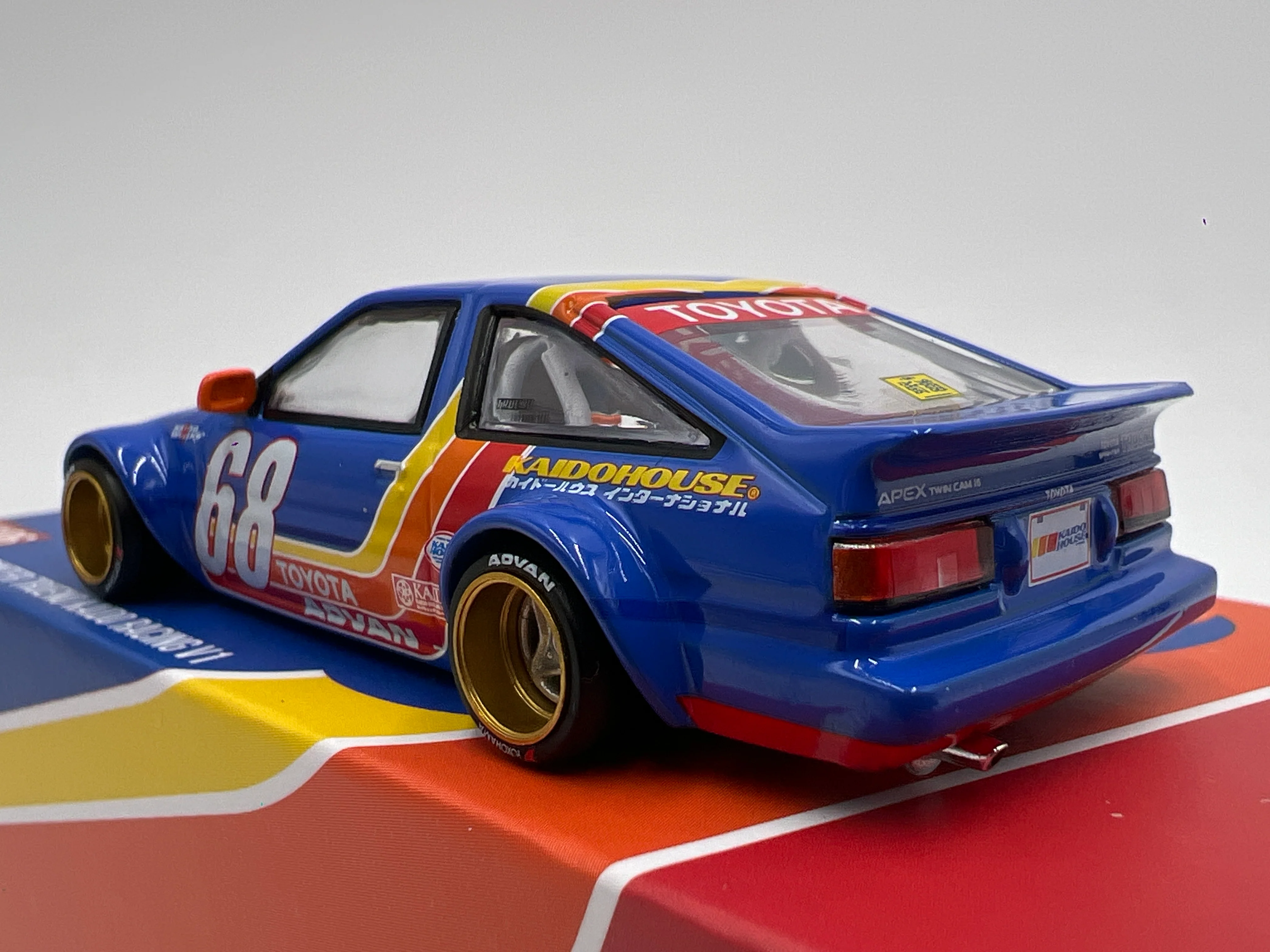 Mini GT Kaido House #196 Toyota AE86 Sprinter Trueno Kaido Racing V1 Blue - Image 3