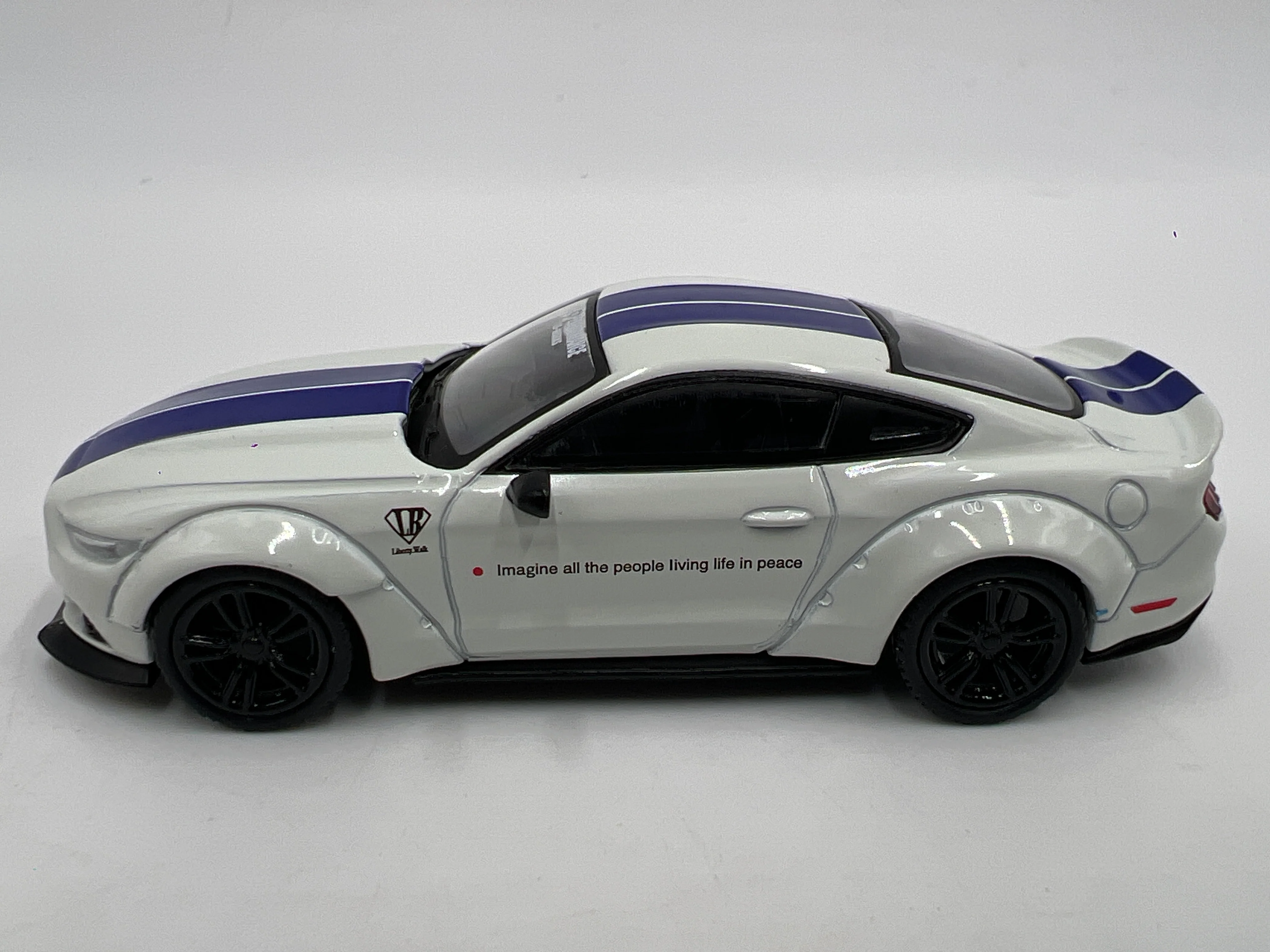 Mini GT MiJo Exclusive #646 Ford Mustang GT LB-Works White - Image 4