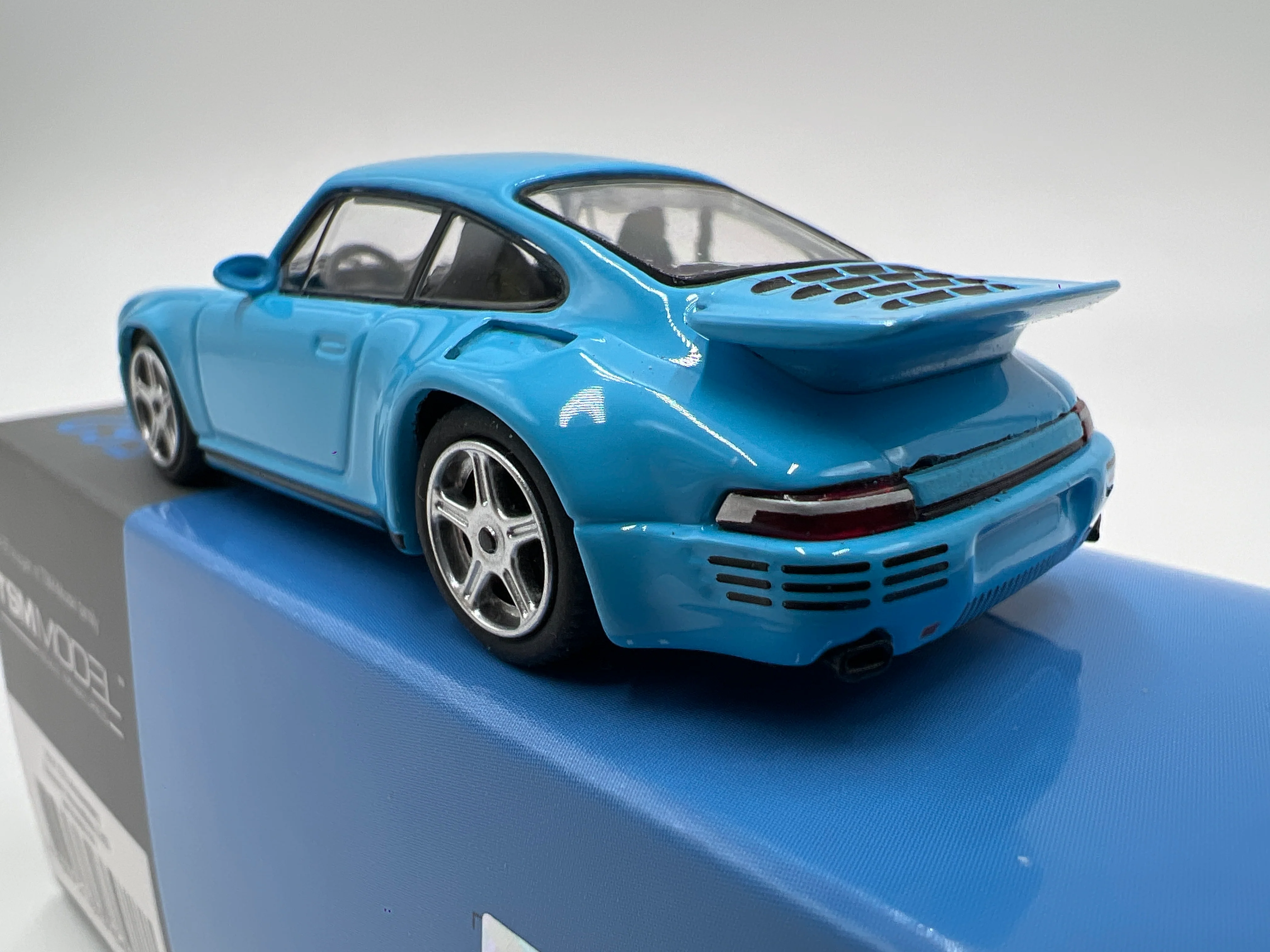 Mini GT Mijo Exclusives #562 Porsche RUF CTR Anniversary Light Blue - Image 4
