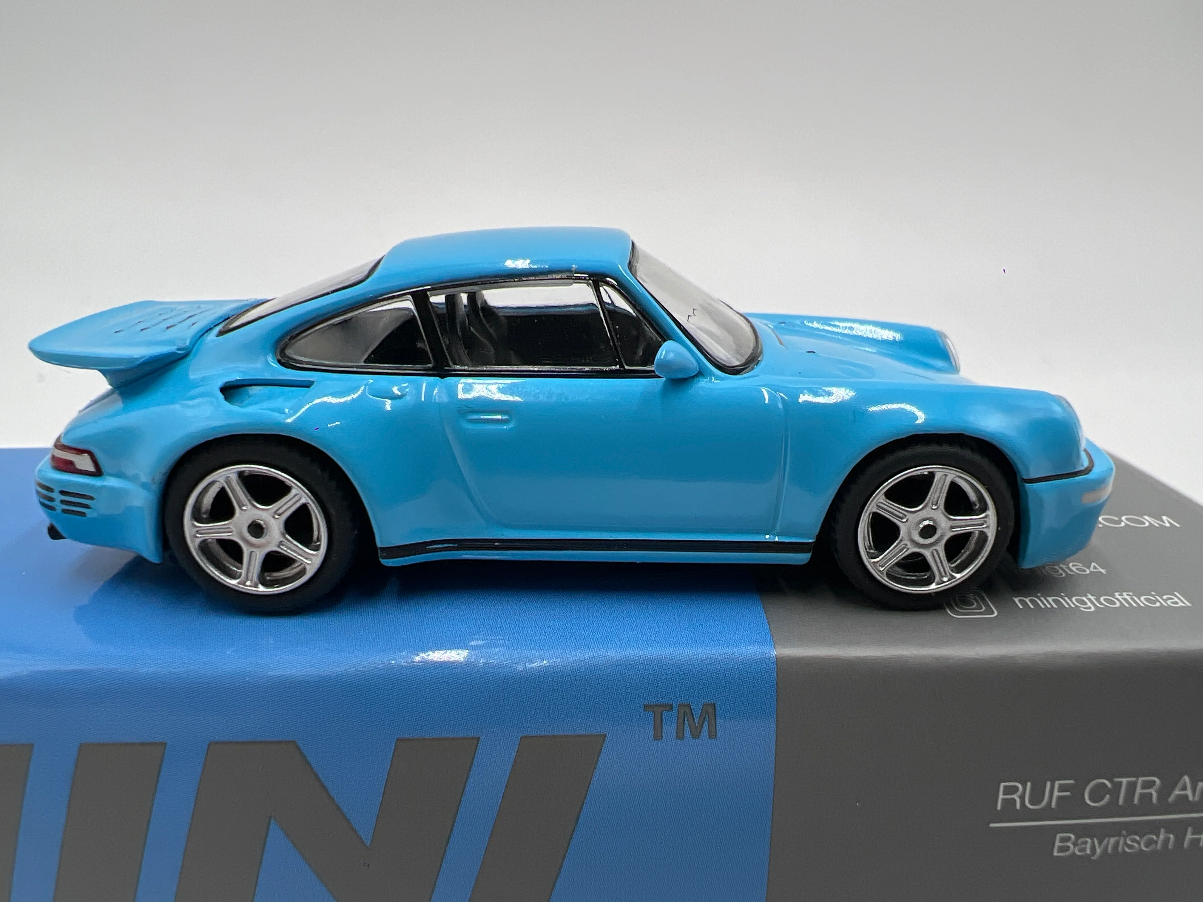 Mini GT Mijo Exclusives #562 Porsche RUF CTR Anniversary Light Blue - Image 5