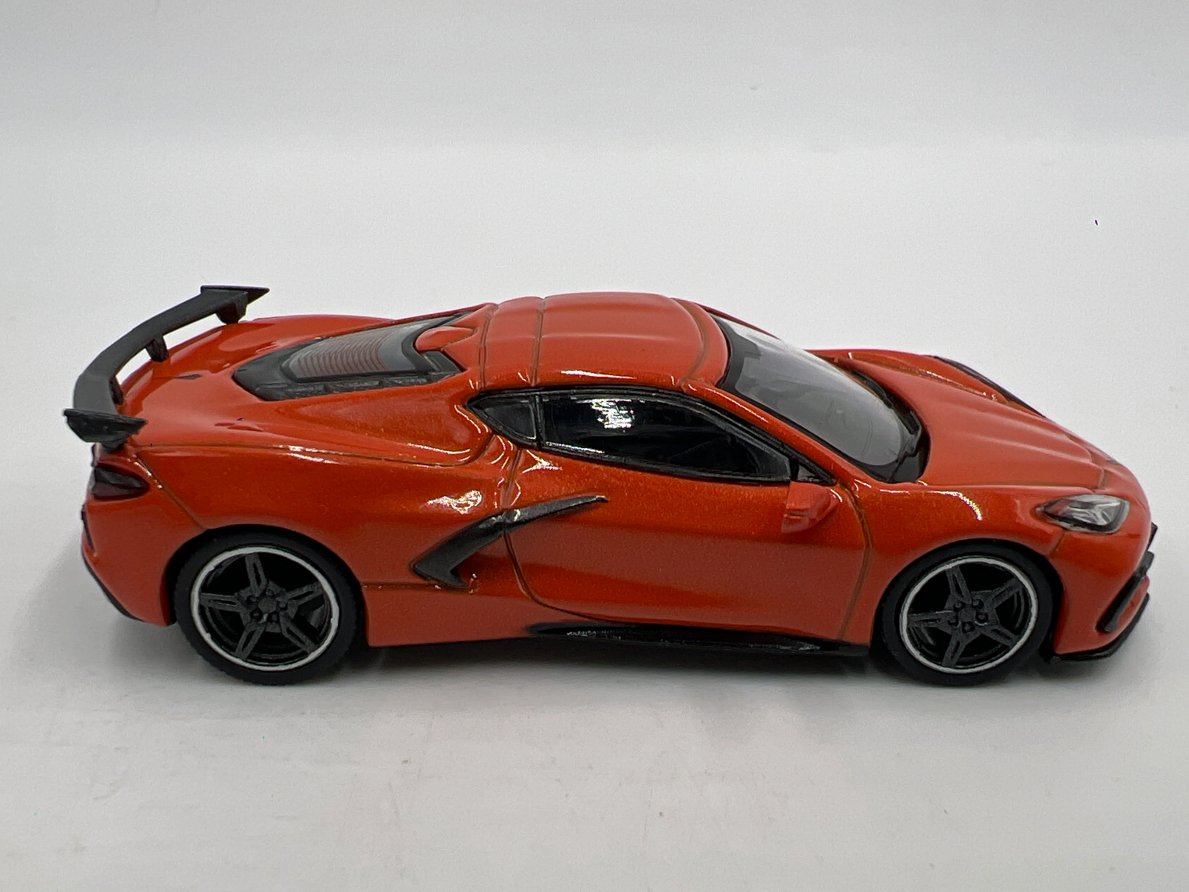 Mini GT MiJo Exclusive #227 Chevrolet Corvette Stingray Orange - Image 5