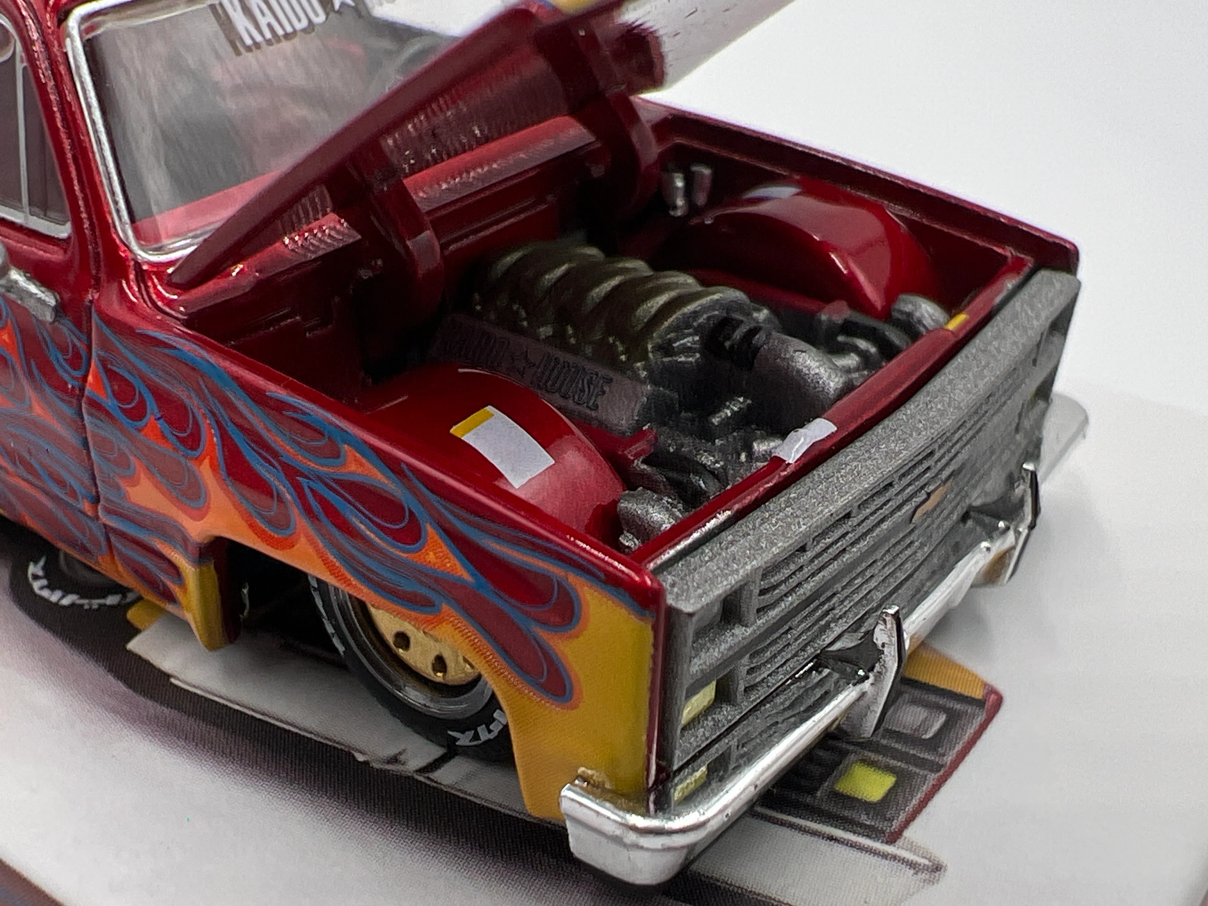 Mini GT x Kaido House #127 Chevrolet Silverado Dually On Fire V1 - Image 5
