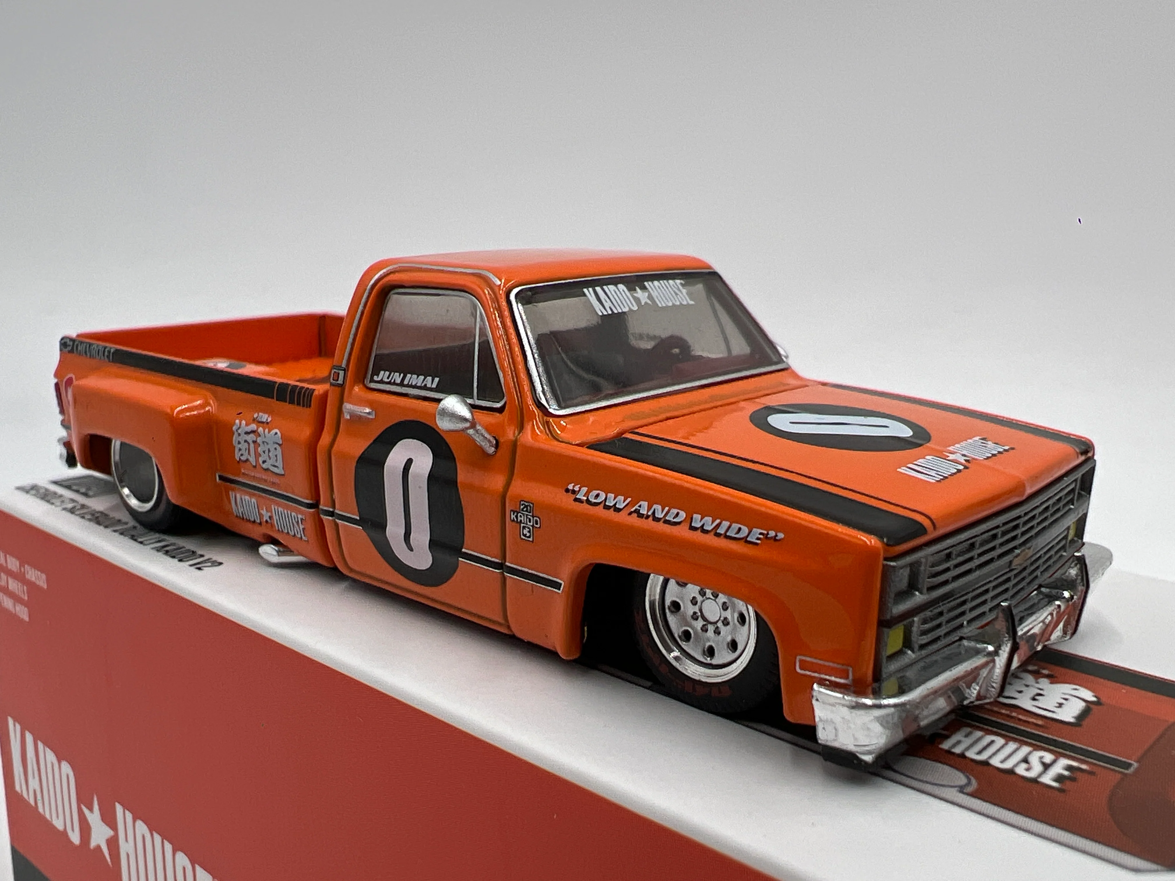 Mini GT x Kaido House #90 Chevrolet Silverado Dually Kaido V2 Orange - Image 2