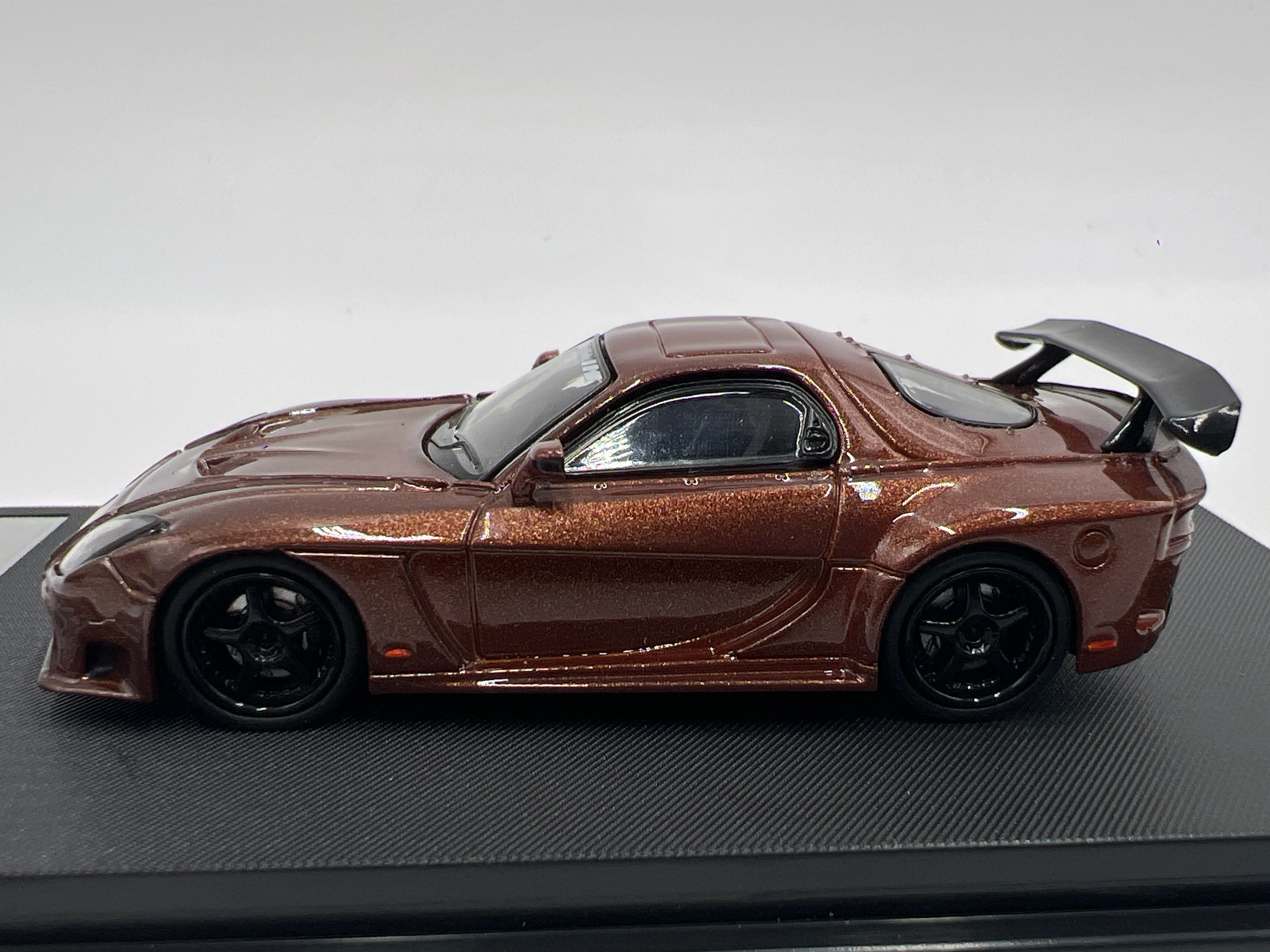 Mini Station 1/64 #189/499 VeilSide Mazda RX-7 Brown - Image 4