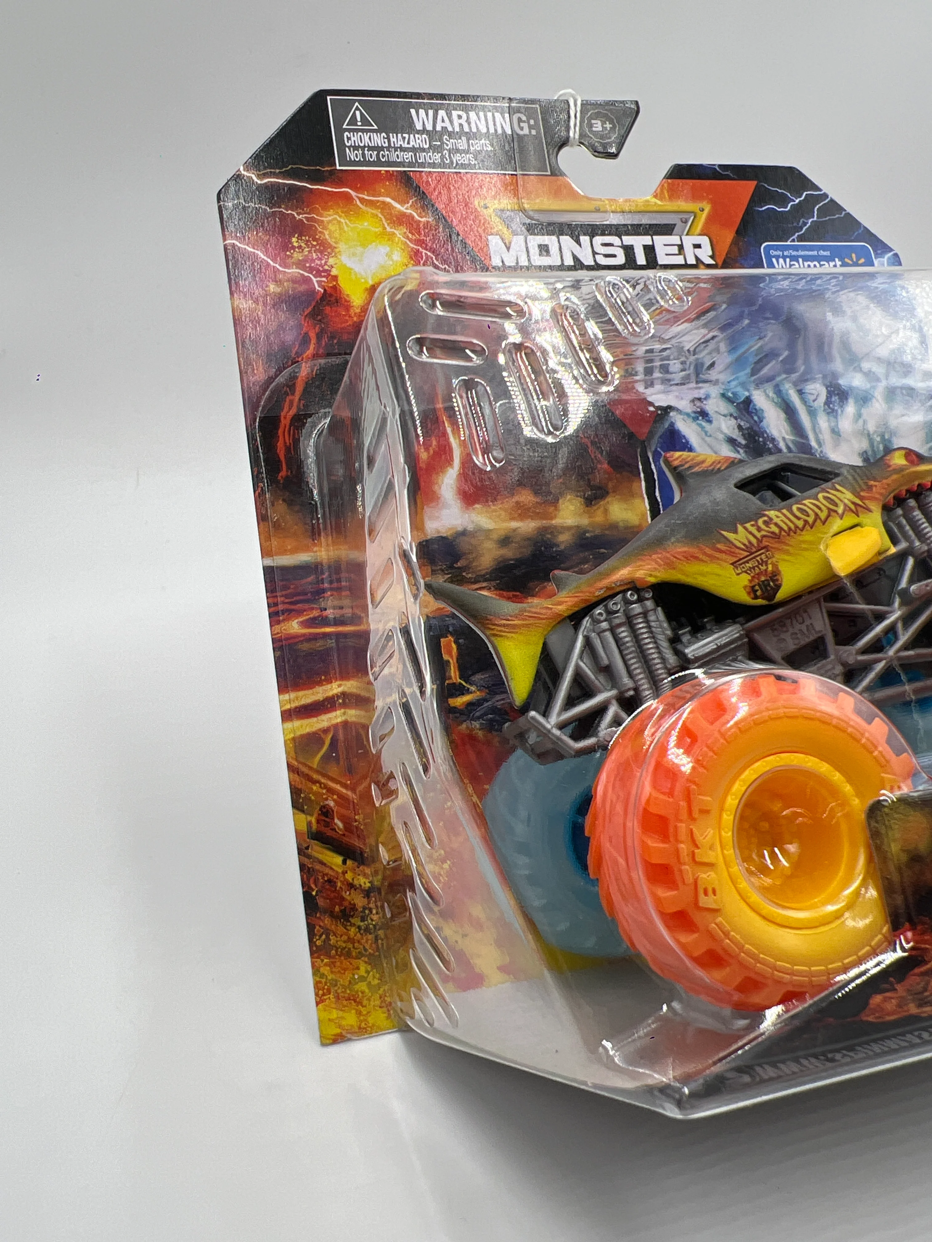 Monster Jam Fire & Ice Walmart Exclusive Megalodon - Image 5