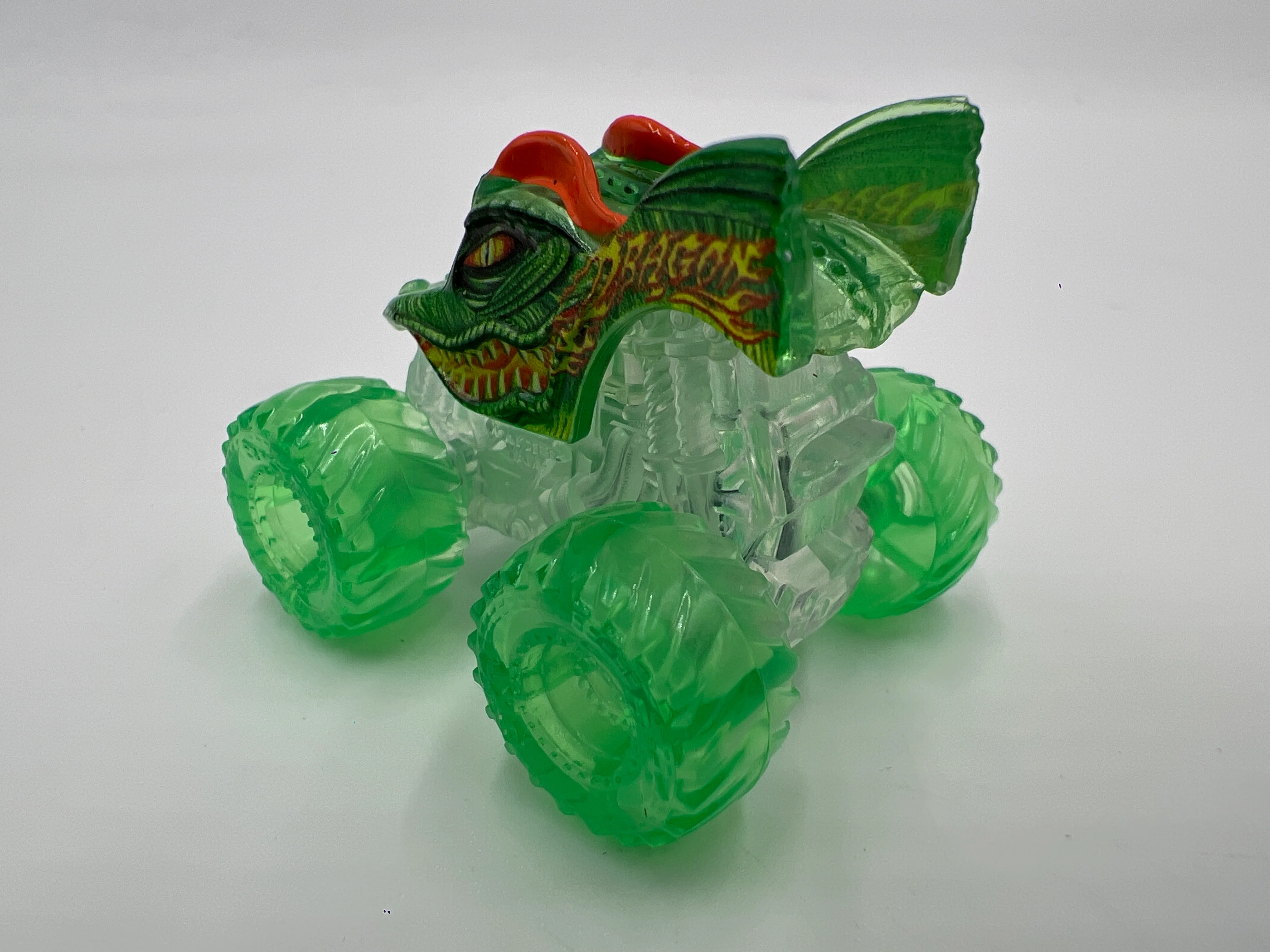Monster Jam Mini Series 17 #152 X-Ray Dragon Green Chase - Image 2