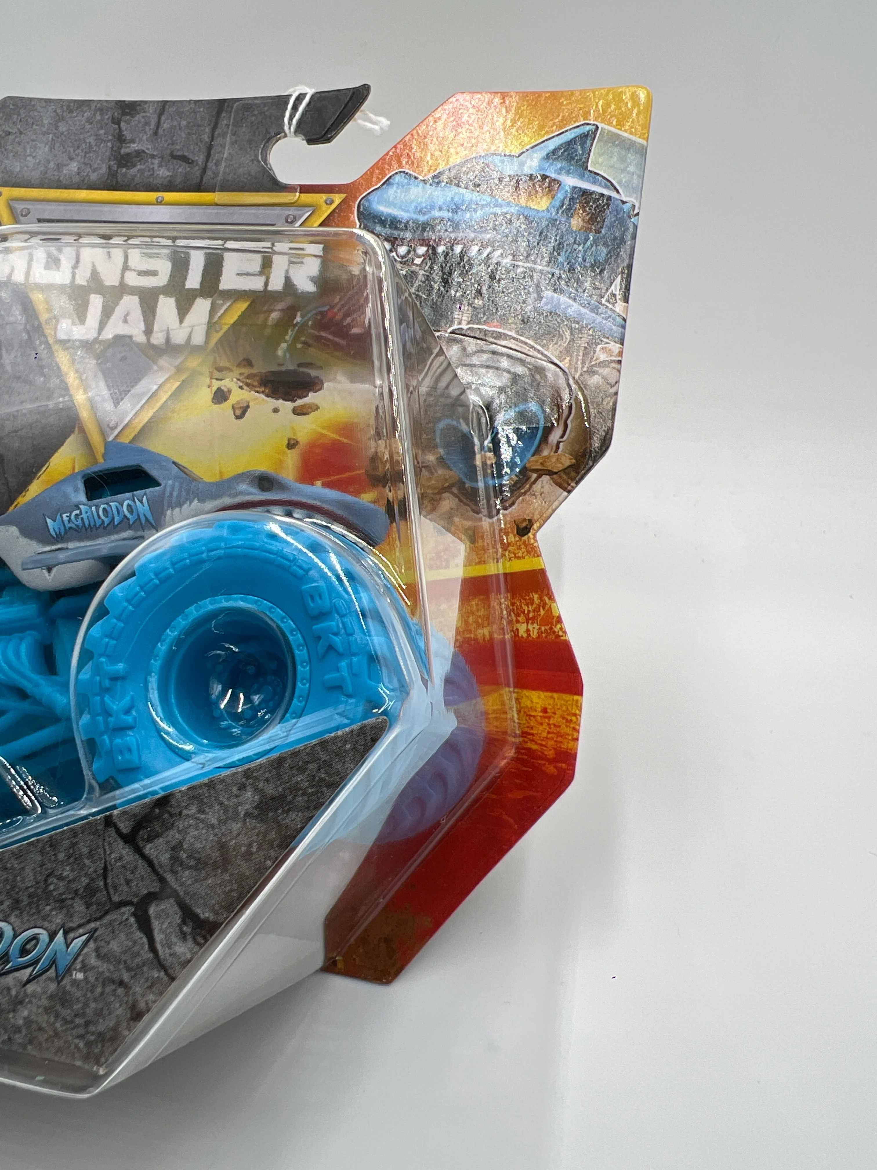 Monster Jam Series 1 Megalodon Blue W/Blue Tires 129E - Image 3