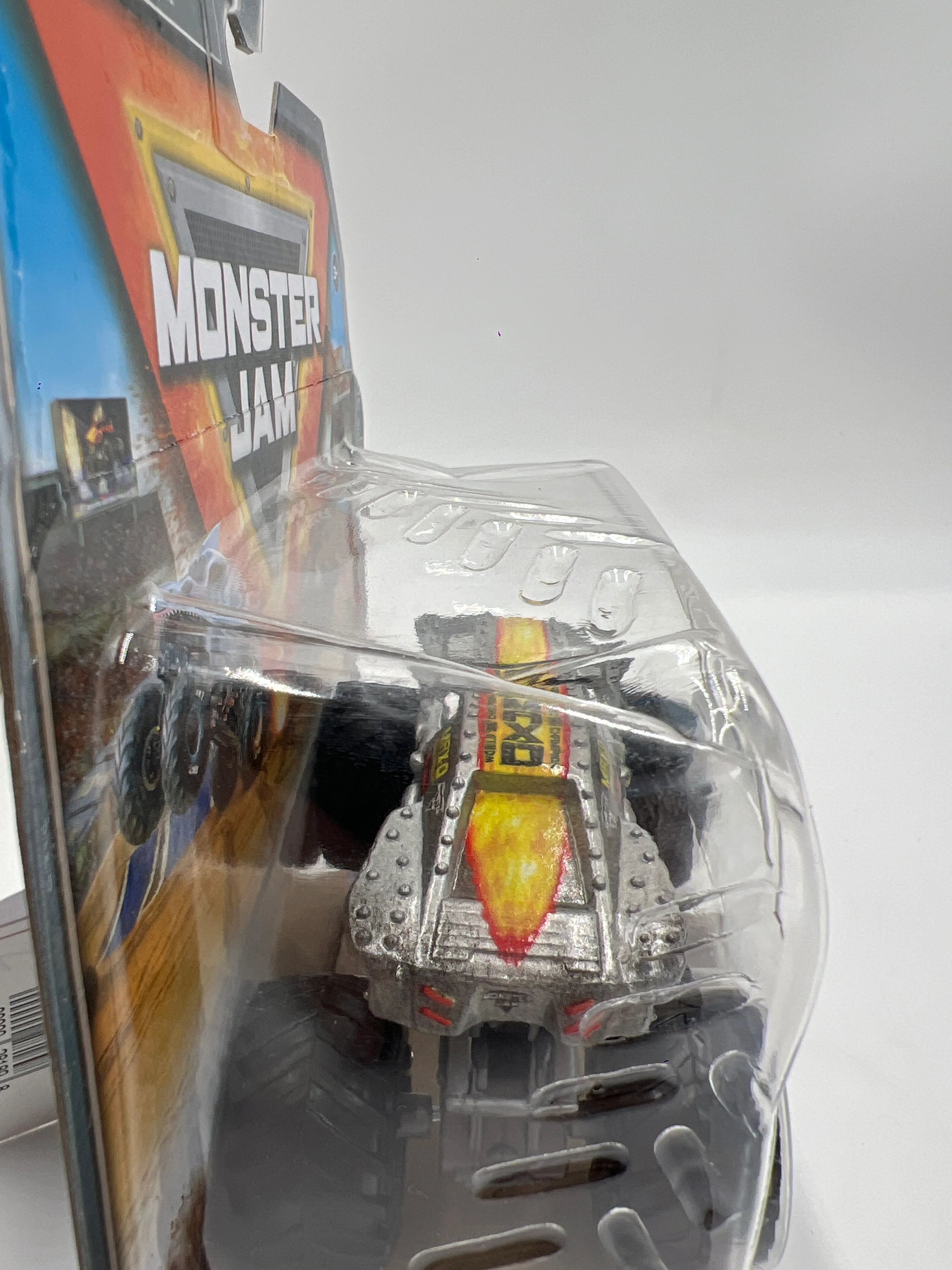 Monster Jam Series 30 Max-D Bad Card 125H - Image 7