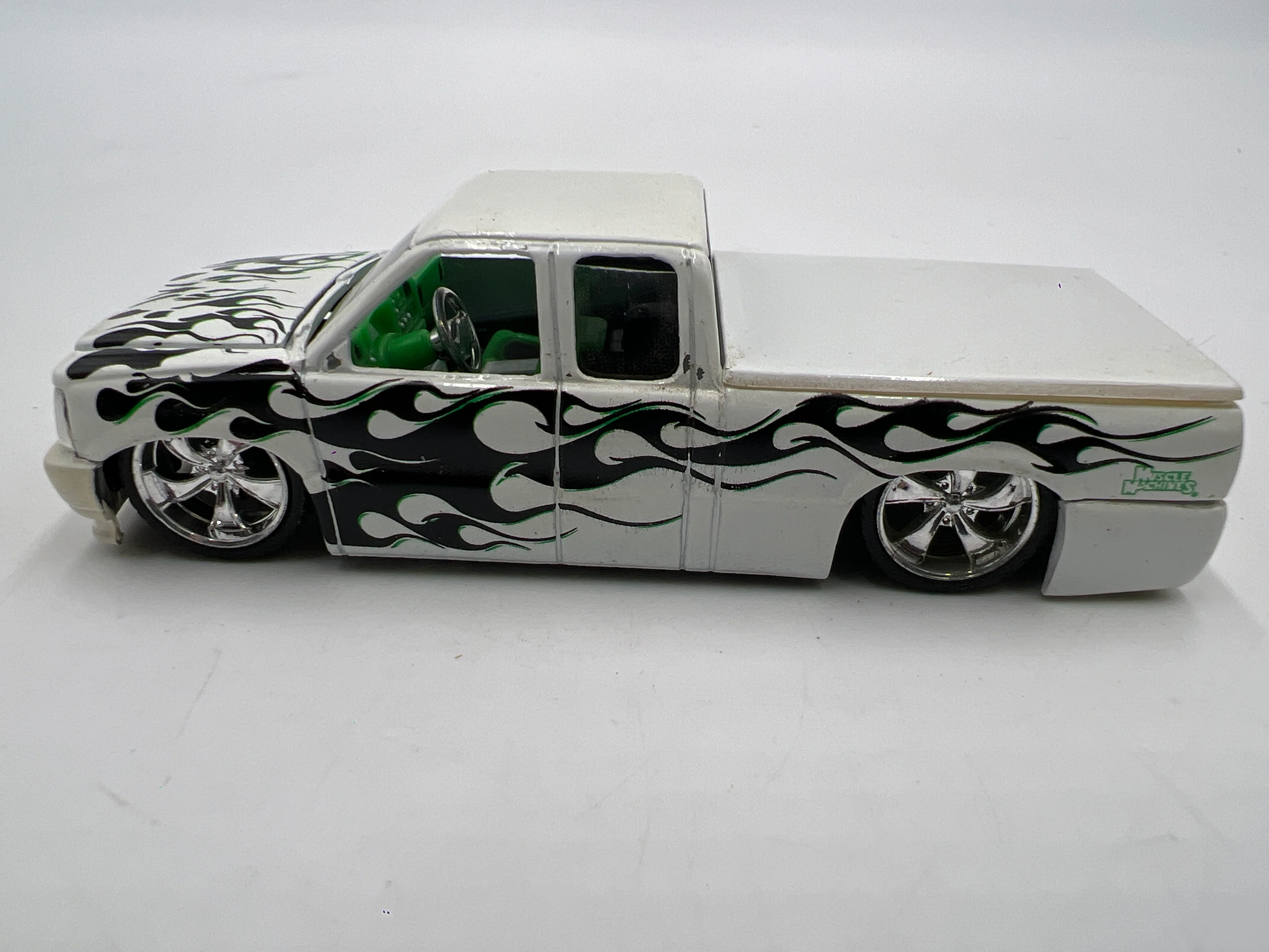 Muscle Machines Truckin Radillac White Loose - Image 5