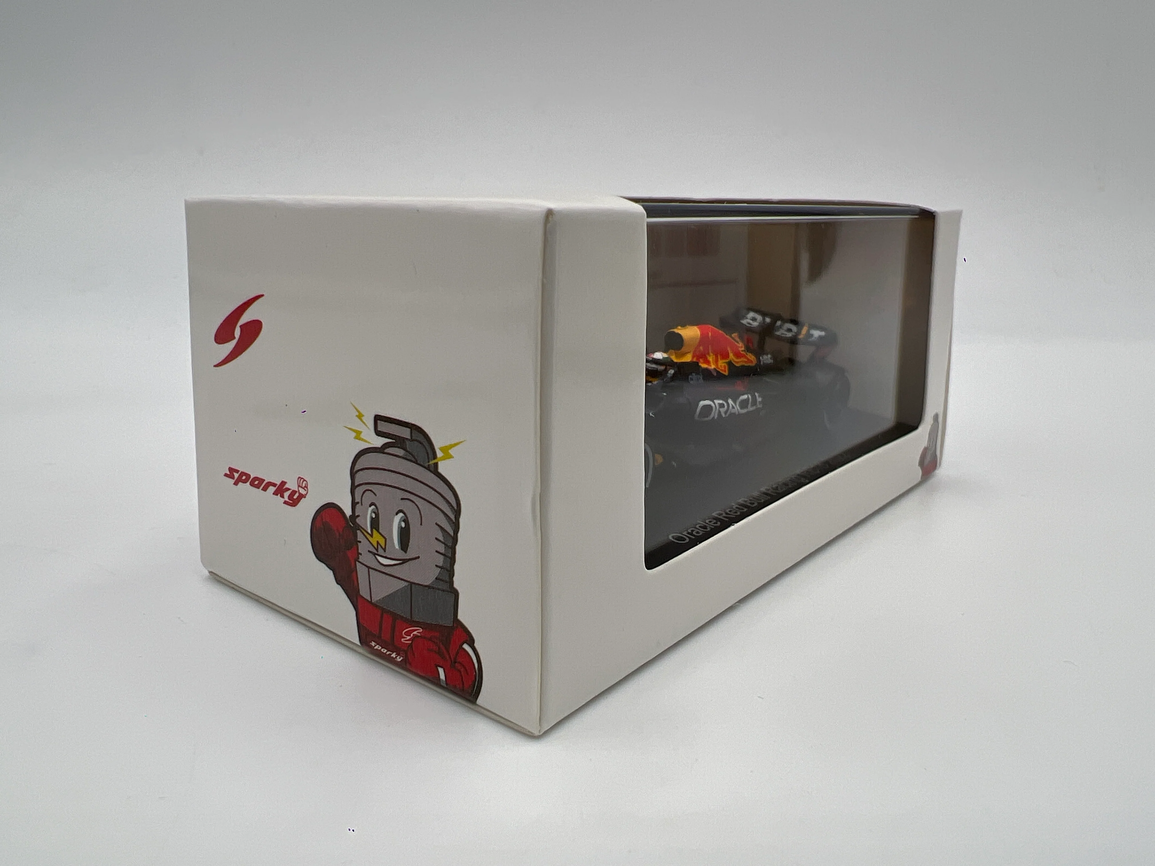 Sparky 1/64 Formula 1 Oracle Red Bull Racing RB18 2022 Sergio Perez - Image 4