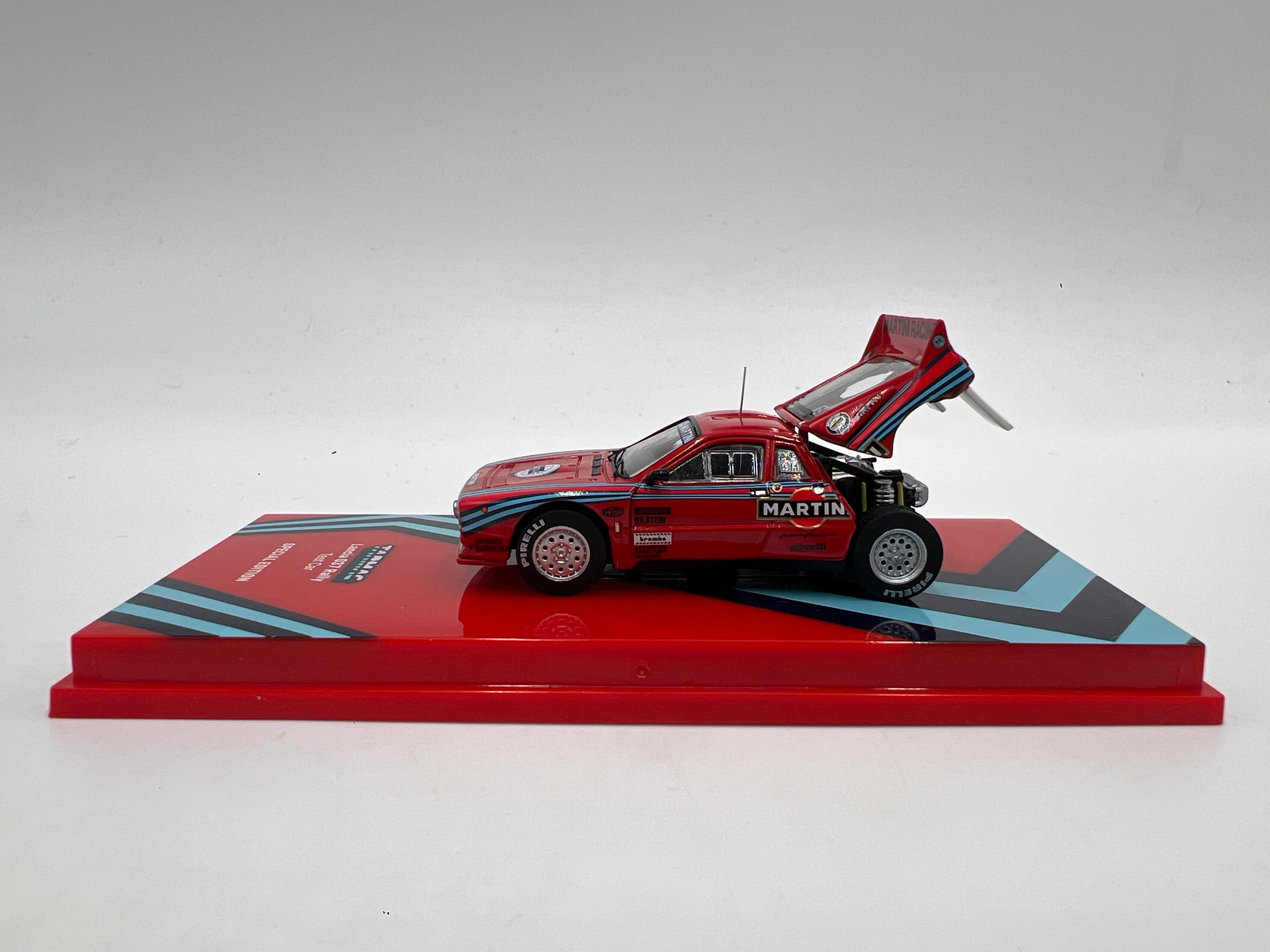 Tarmac Works x Hobby64+ Lancia 037 Rally Test Car Martini Special Edition - Image 5