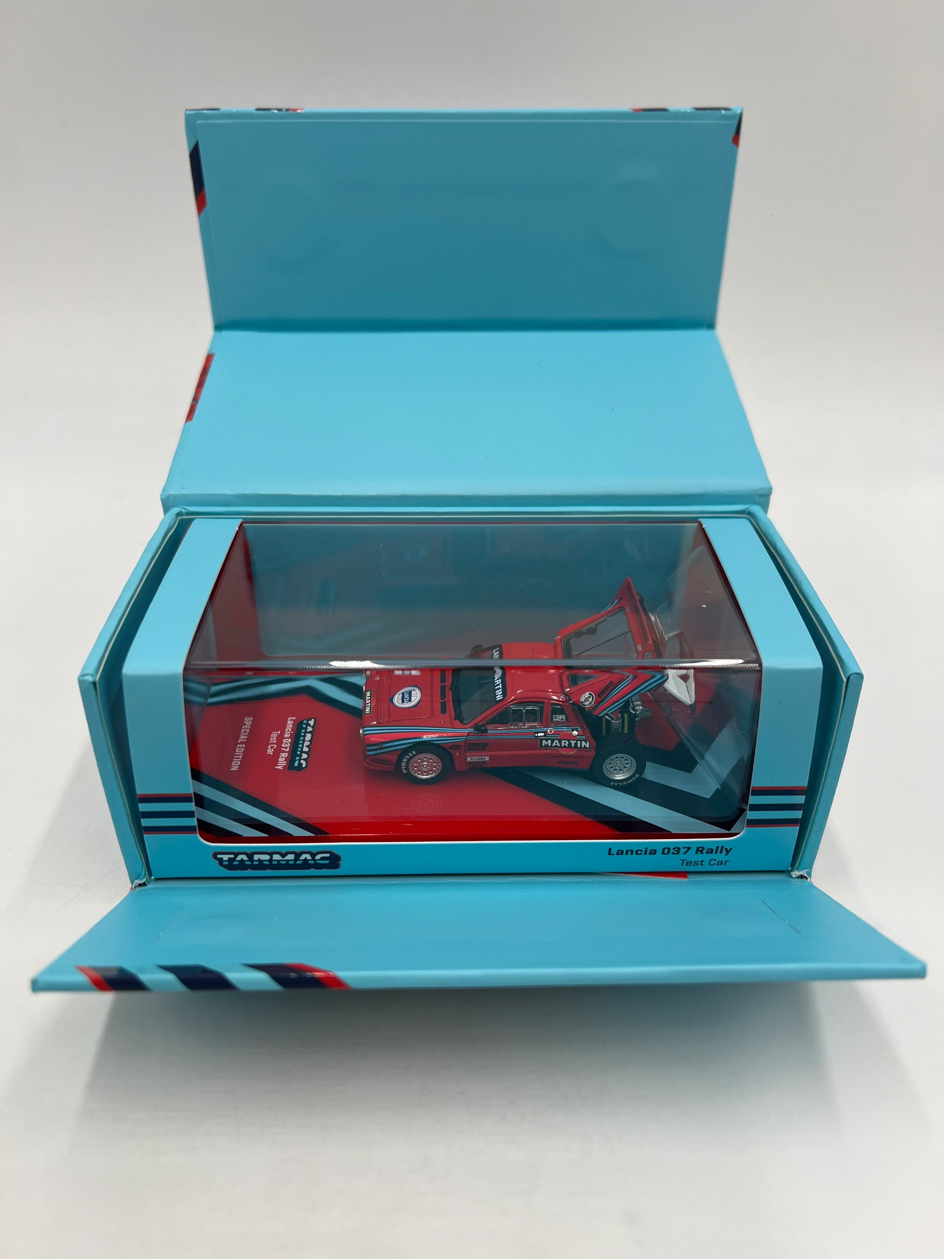 Tarmac Works x Hobby64+ Lancia 037 Rally Test Car Martini Special Edition - Image 8