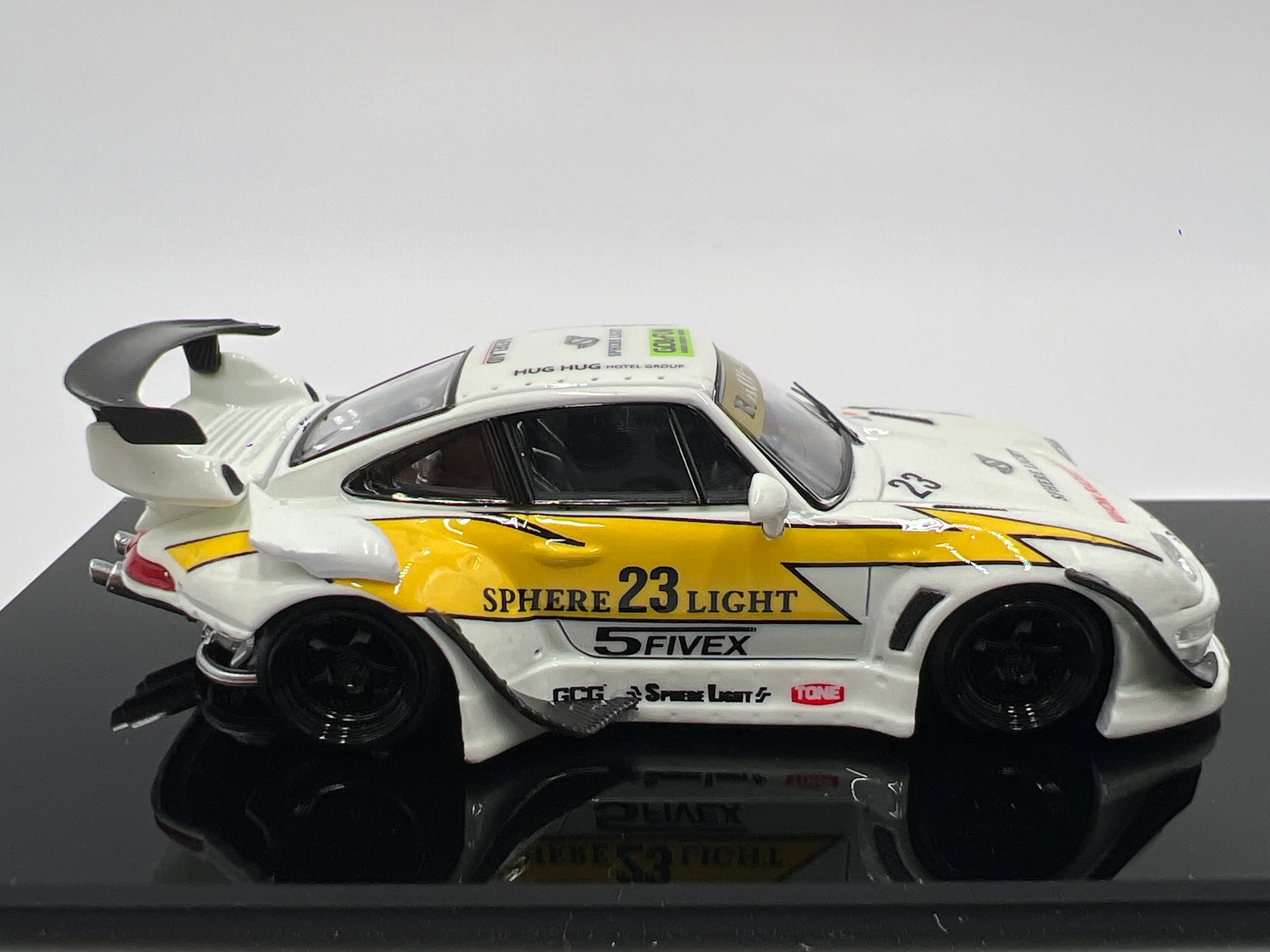 Street Warrior x Ghost Player #262/299 Glow In The Dark Porsche 993 RWB White/Yellow VHTF See Pics For Glow - Image 8