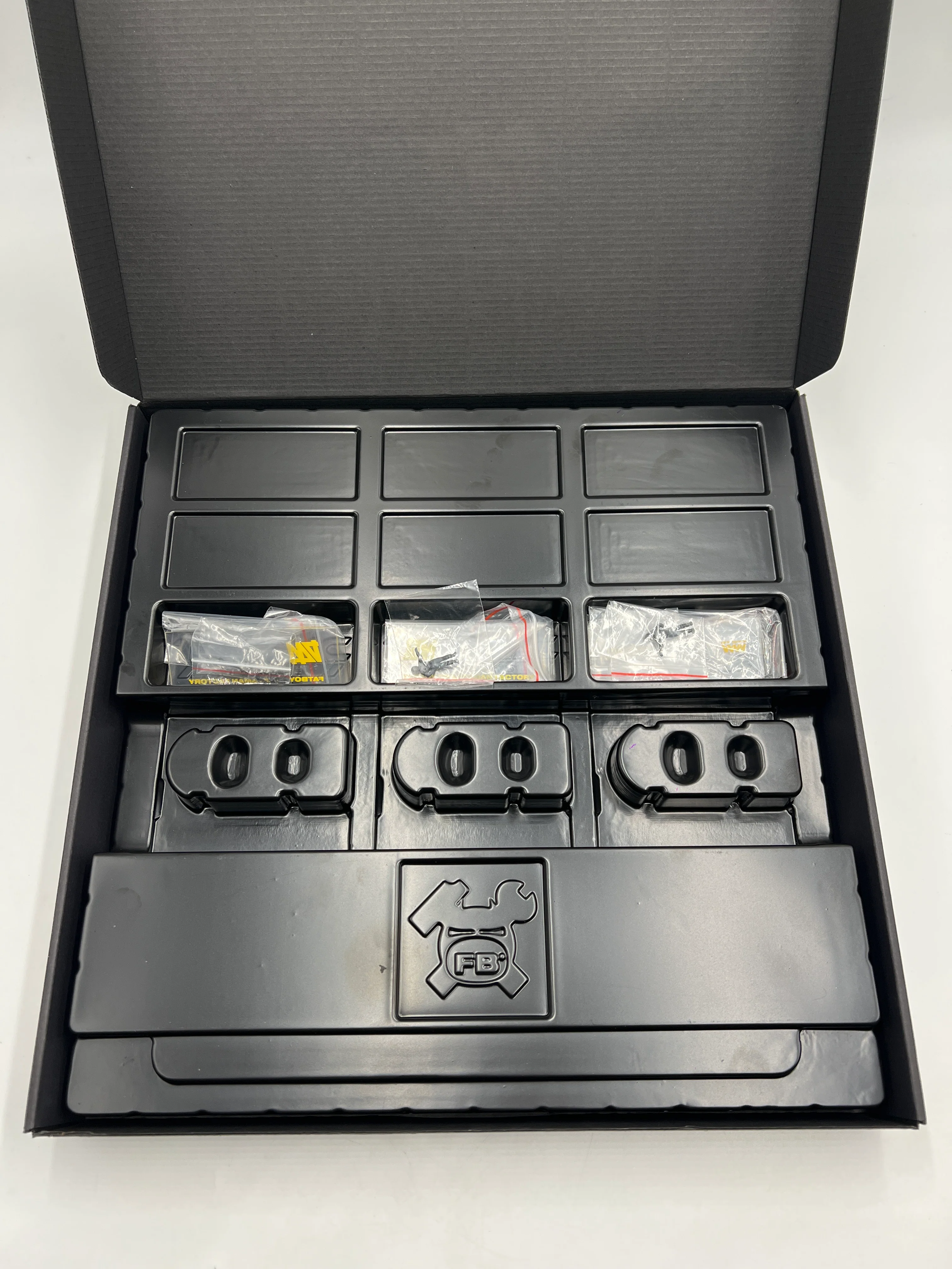 Tarmac Works 4A Like Black Special 4 Car Diorama Box Set W/Mercedes-Benz AMG GT3 - Image 9