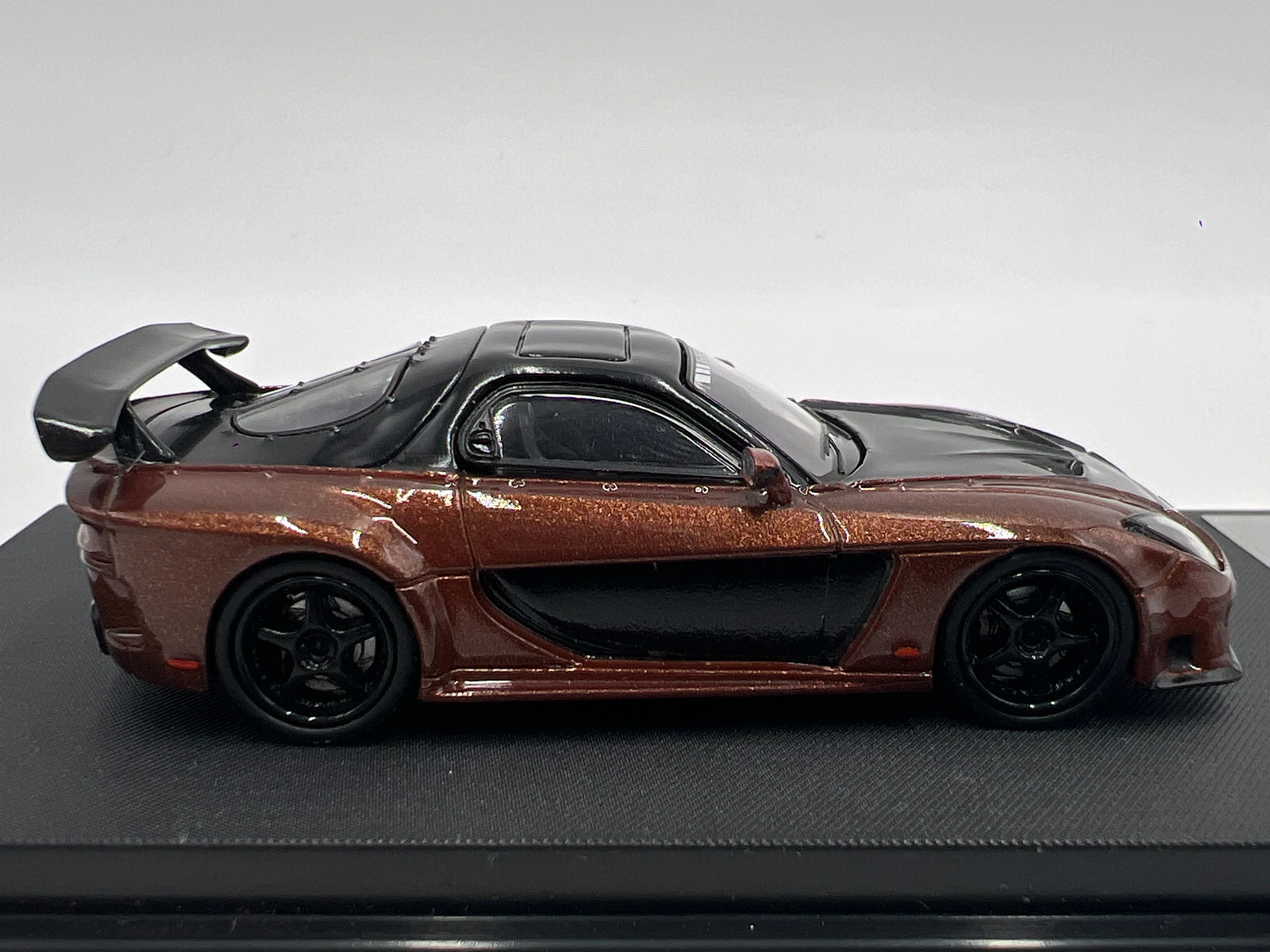 Mini Station 1/64 #97/499 VeilSide Mazda RX-7 Brown/Black - Image 6