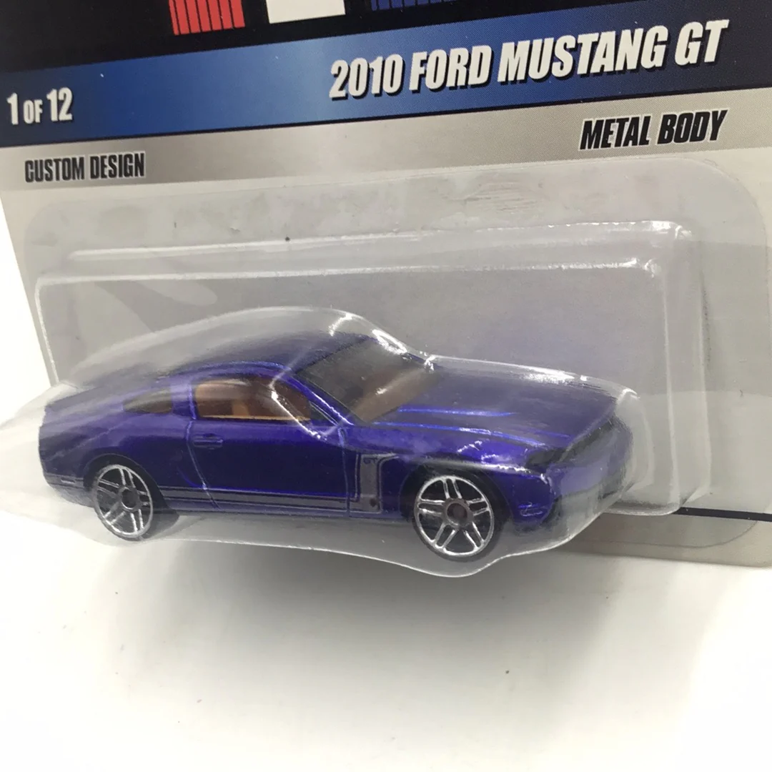 hot wheels Mustang Mania 1 of 12 2010 Ford Mustang GT W/Protector - Image 4
