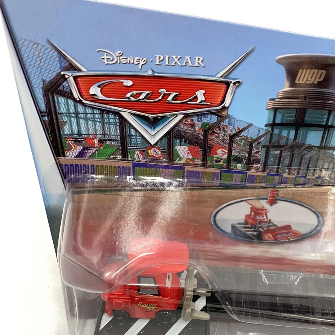Disney Pixar Cars Pit Crew Launcher Lightning McQueen 142D - Image 6