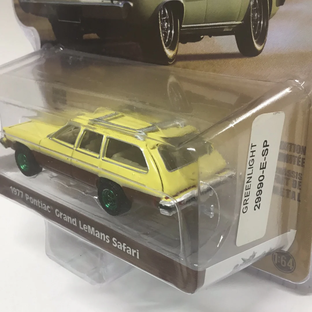 Greenlight Estate Wagons 1977 Pontiac Grand Lemans green machine CHASE - Image 4