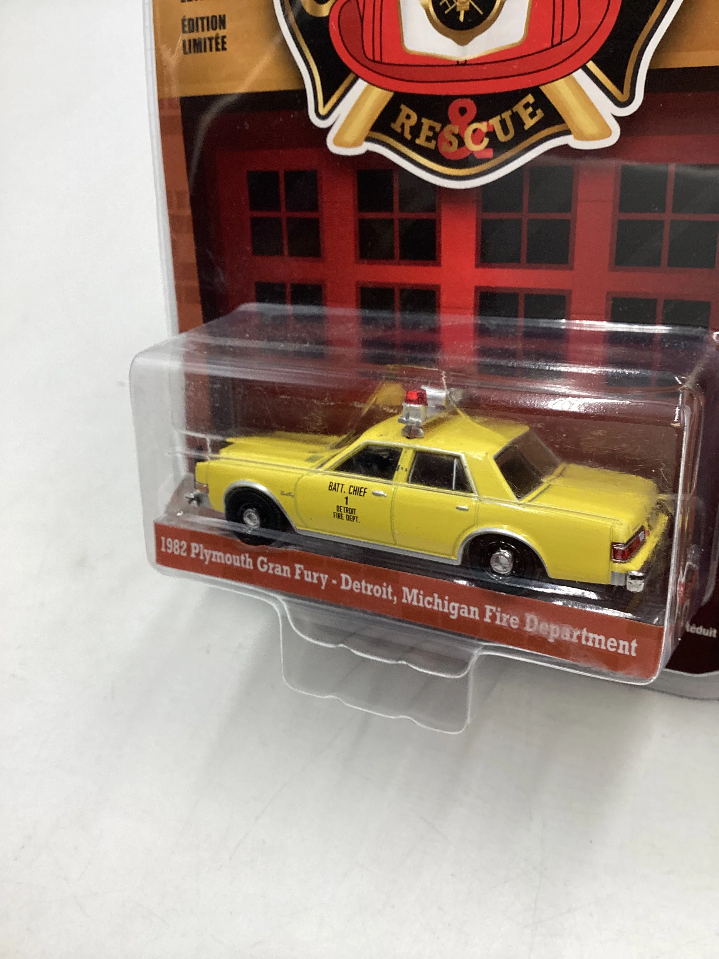 Greenlight Fire and Rescue Series 2 1982 Plymouth Gran Fury Detroit Michigan Fire Department 181i - Image 3