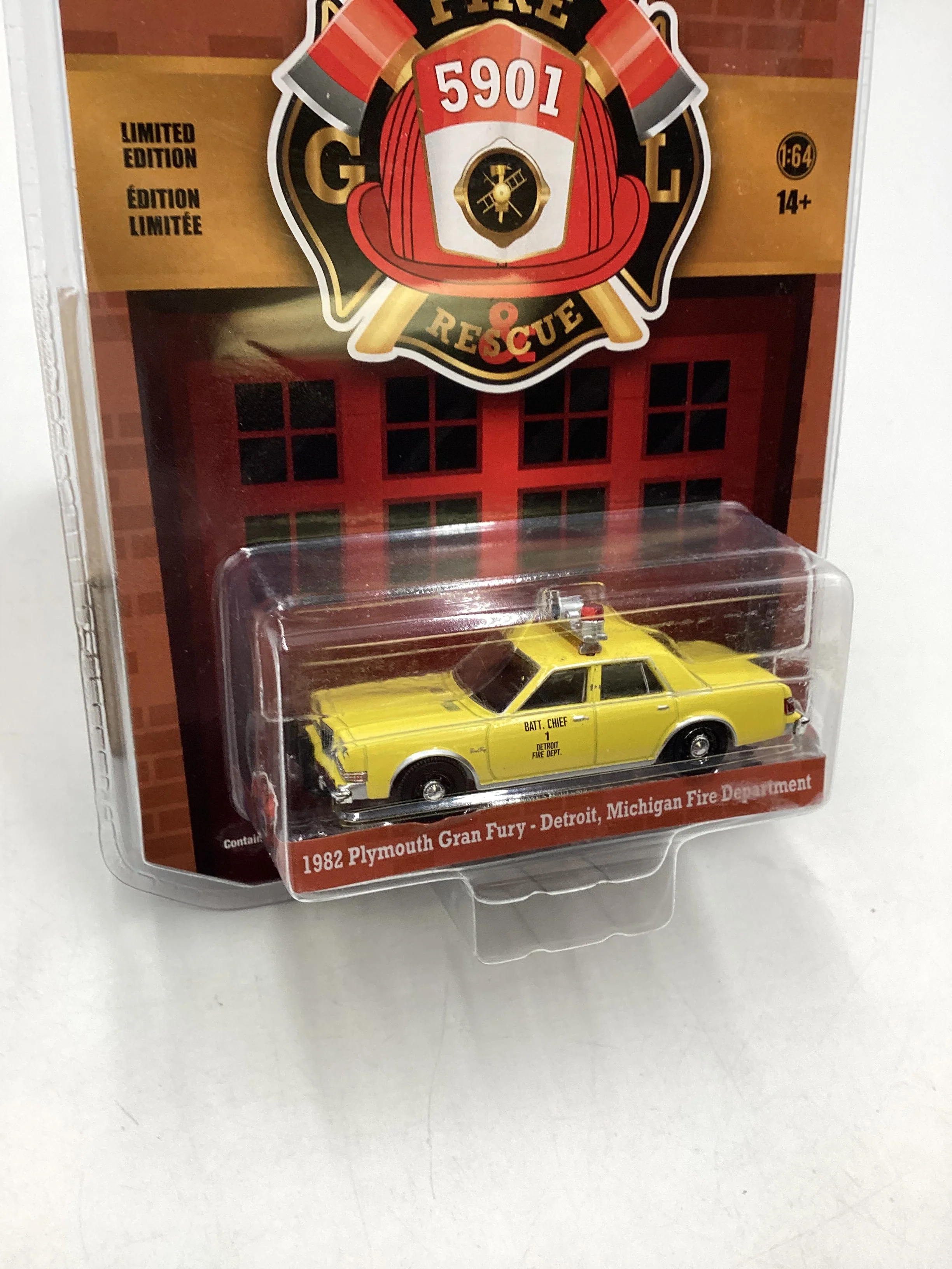 Greenlight Fire and Rescue Series 2 1982 Plymouth Gran Fury Detroit Michigan Fire Department 181i - Image 4
