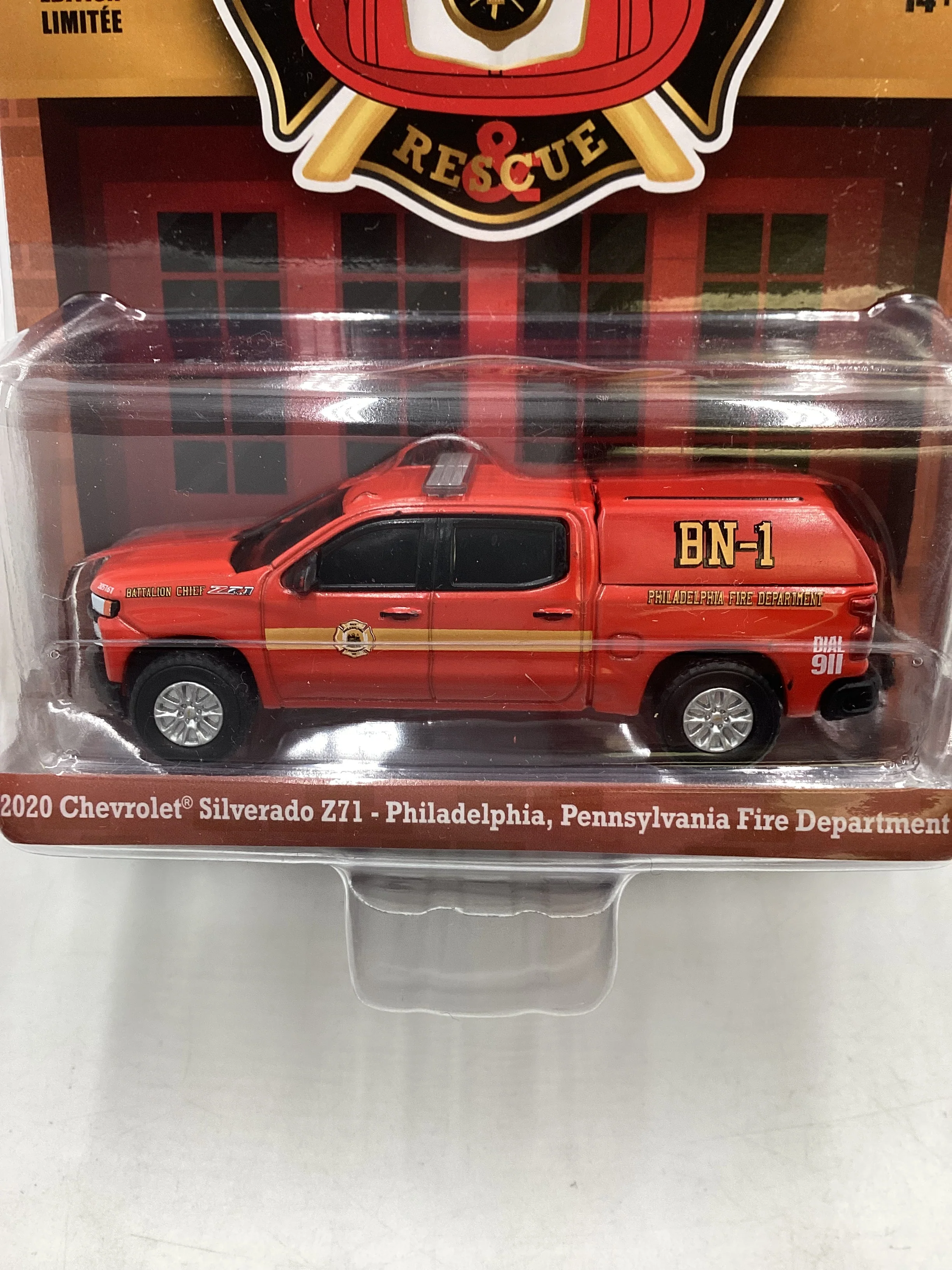 Greenlight Fire and Rescue Series 2 2020 Chevrolet Silverado Z71 Philadelphia Pennsylvania Fire Department 175G - Image 3