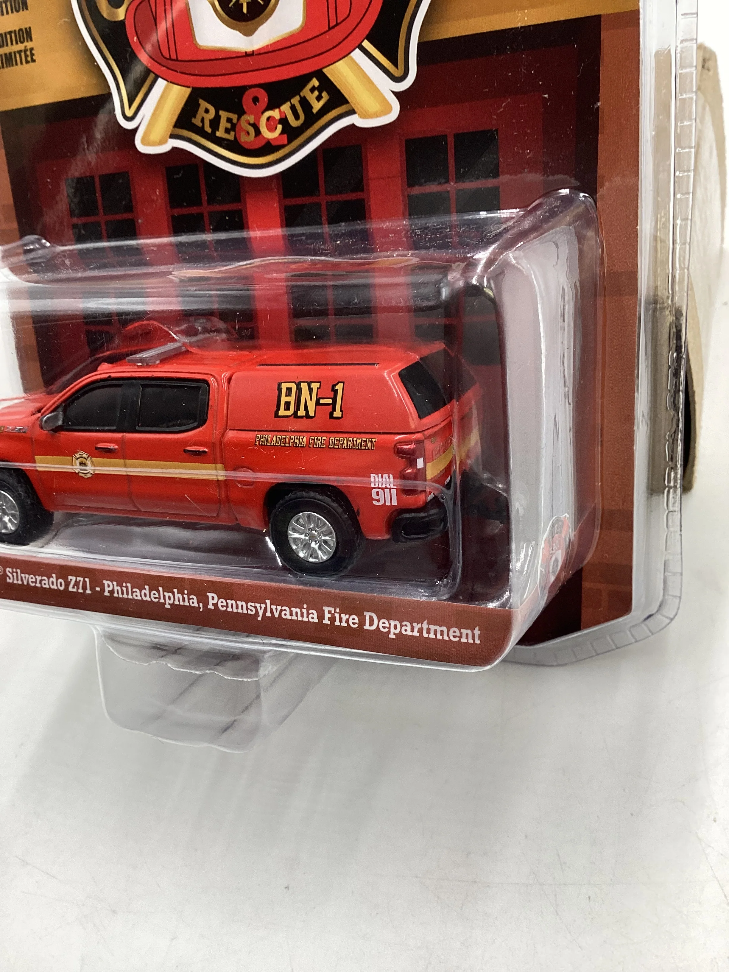 Greenlight Fire and Rescue Series 2 2020 Chevrolet Silverado Z71 Philadelphia Pennsylvania Fire Department 175G - Image 4