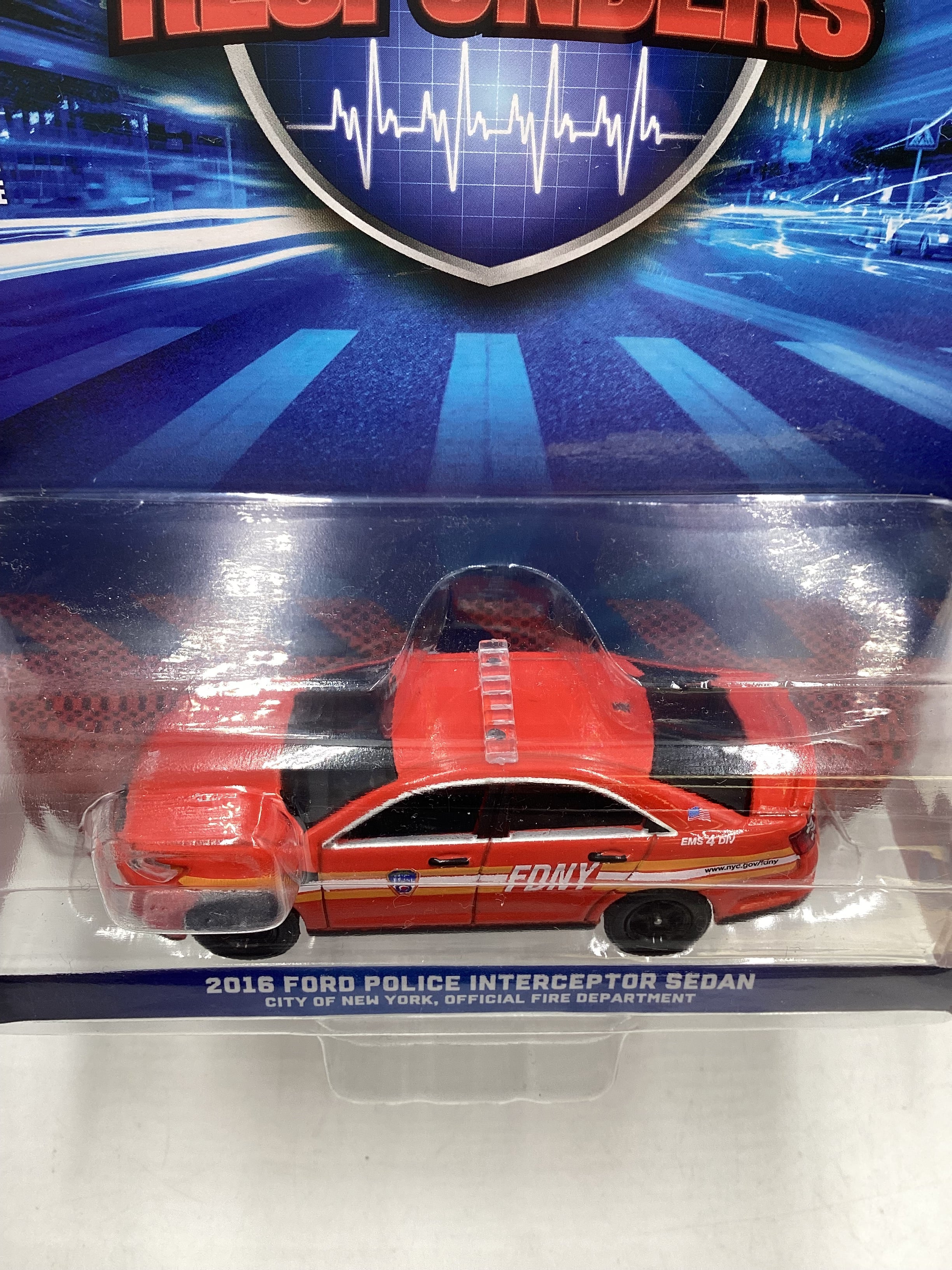 Greenlight First Responders Series 1 2016 Ford Police Interceptor Sedan City of New York Officila Fire Department 180C - Image 6