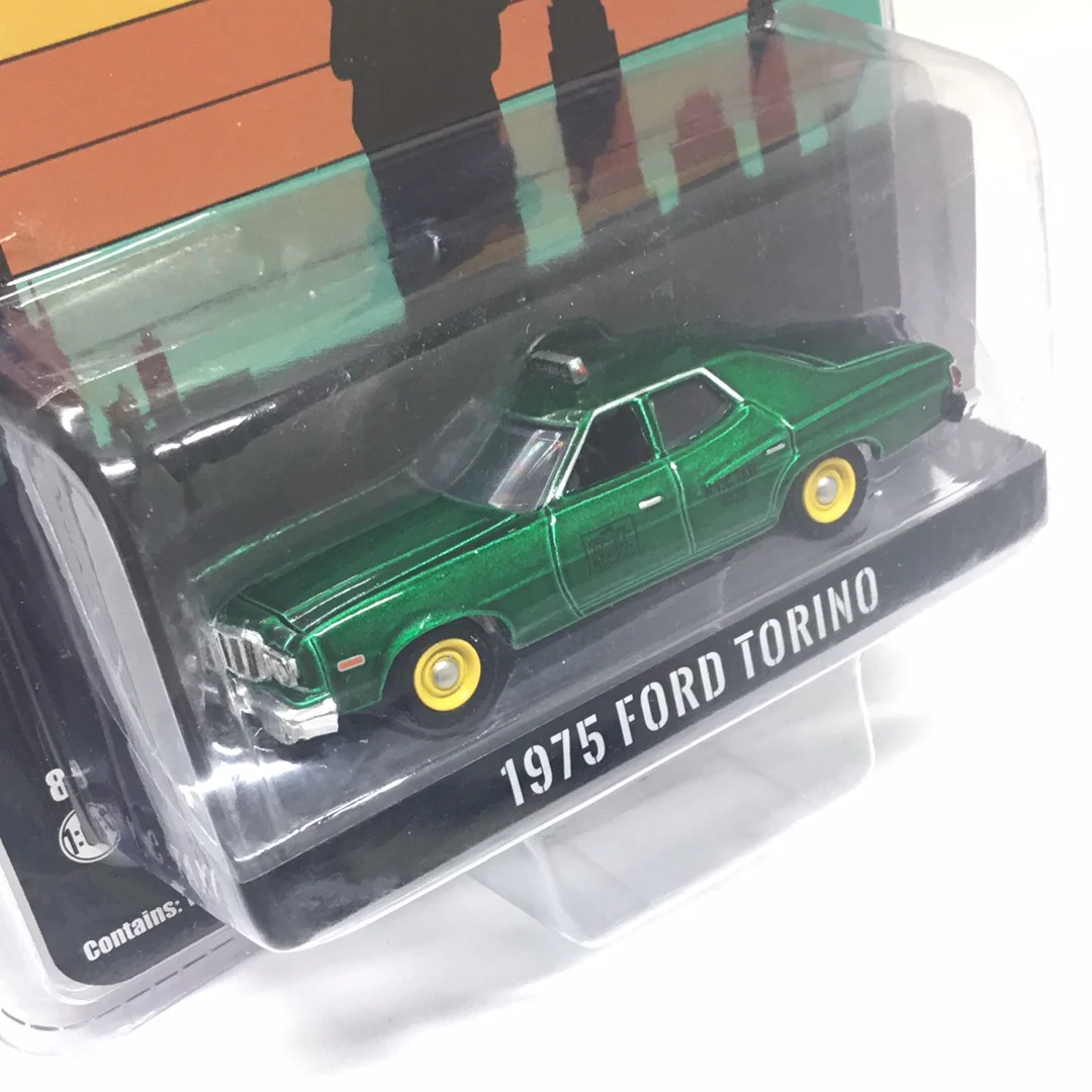 Greenlight Hobby exclusive NYC Taxi 1975 Ford Torino green machine CHASE - Image 3