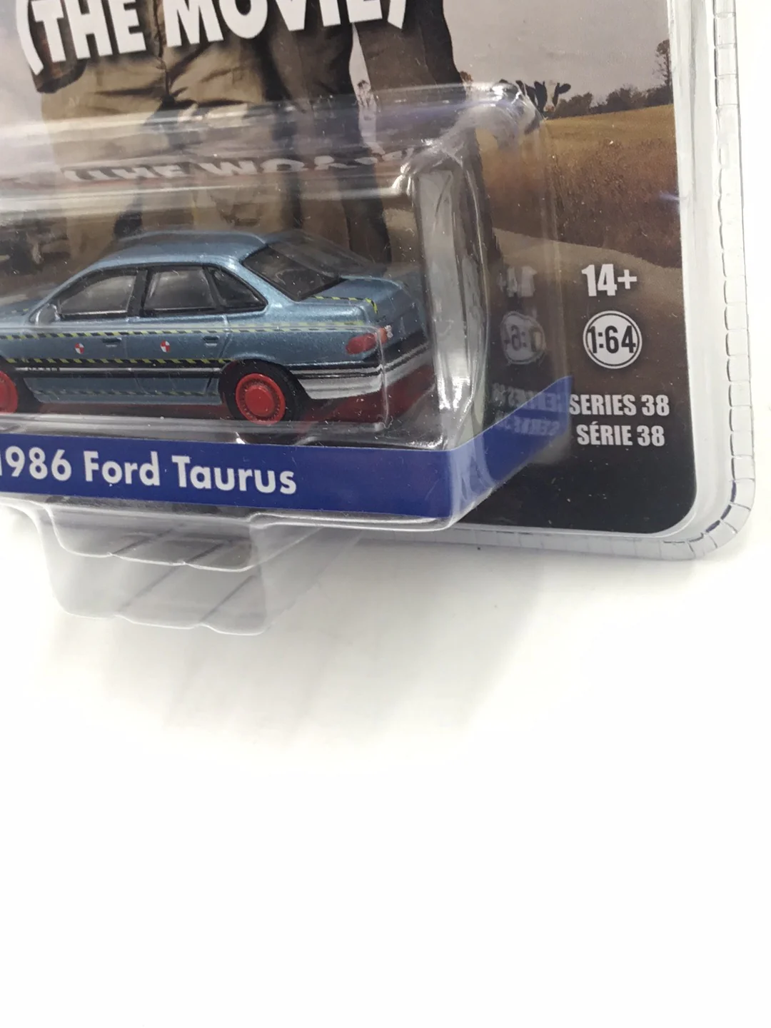 Greenlight Hollywood Tommy Boy 1986 Ford Taurus Target Chase - Image 4