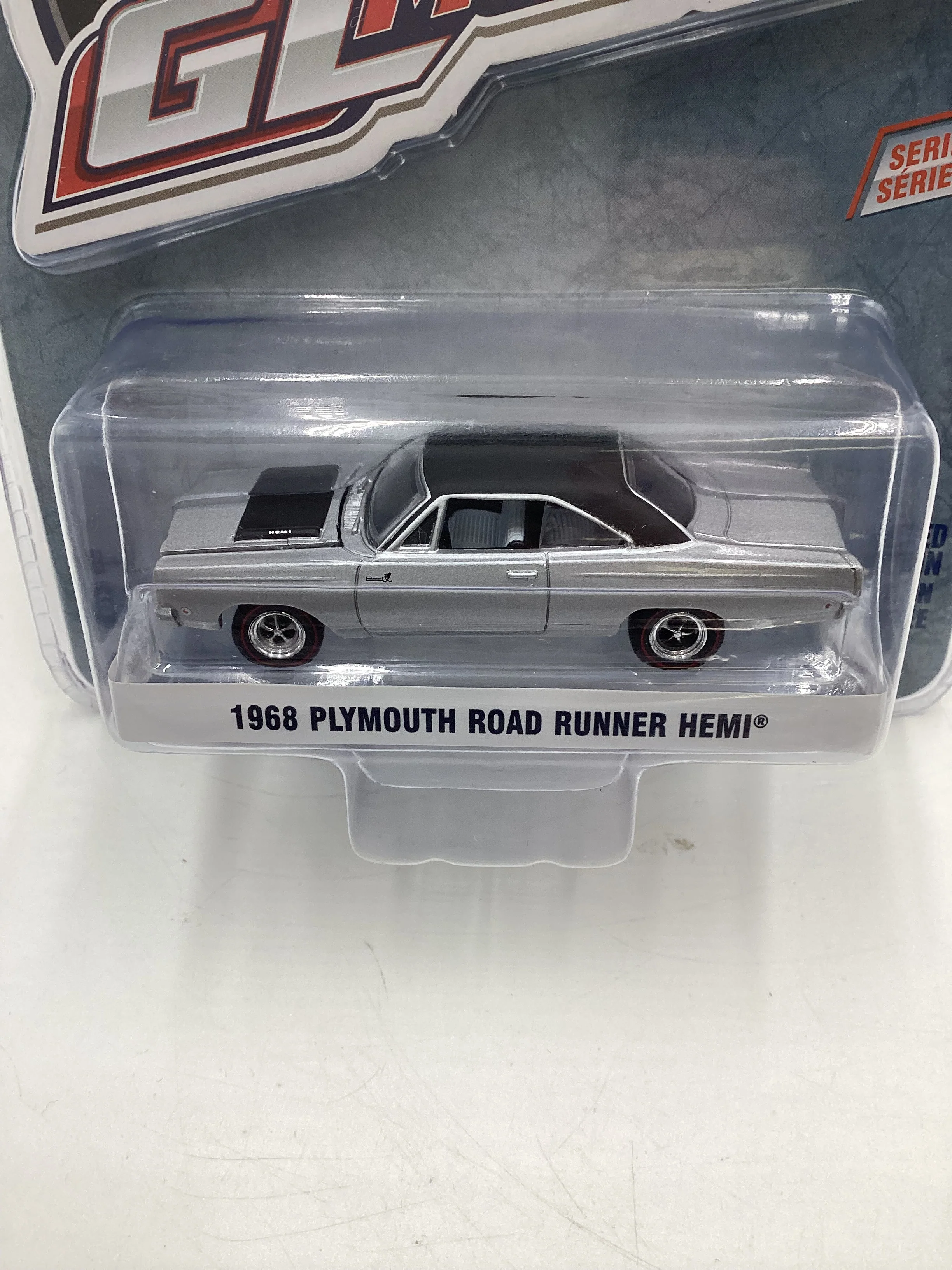 Greenlight GL Muscle Series Series 22 1968 Plymouth Road Runner Hemi Silver 178E - Image 3