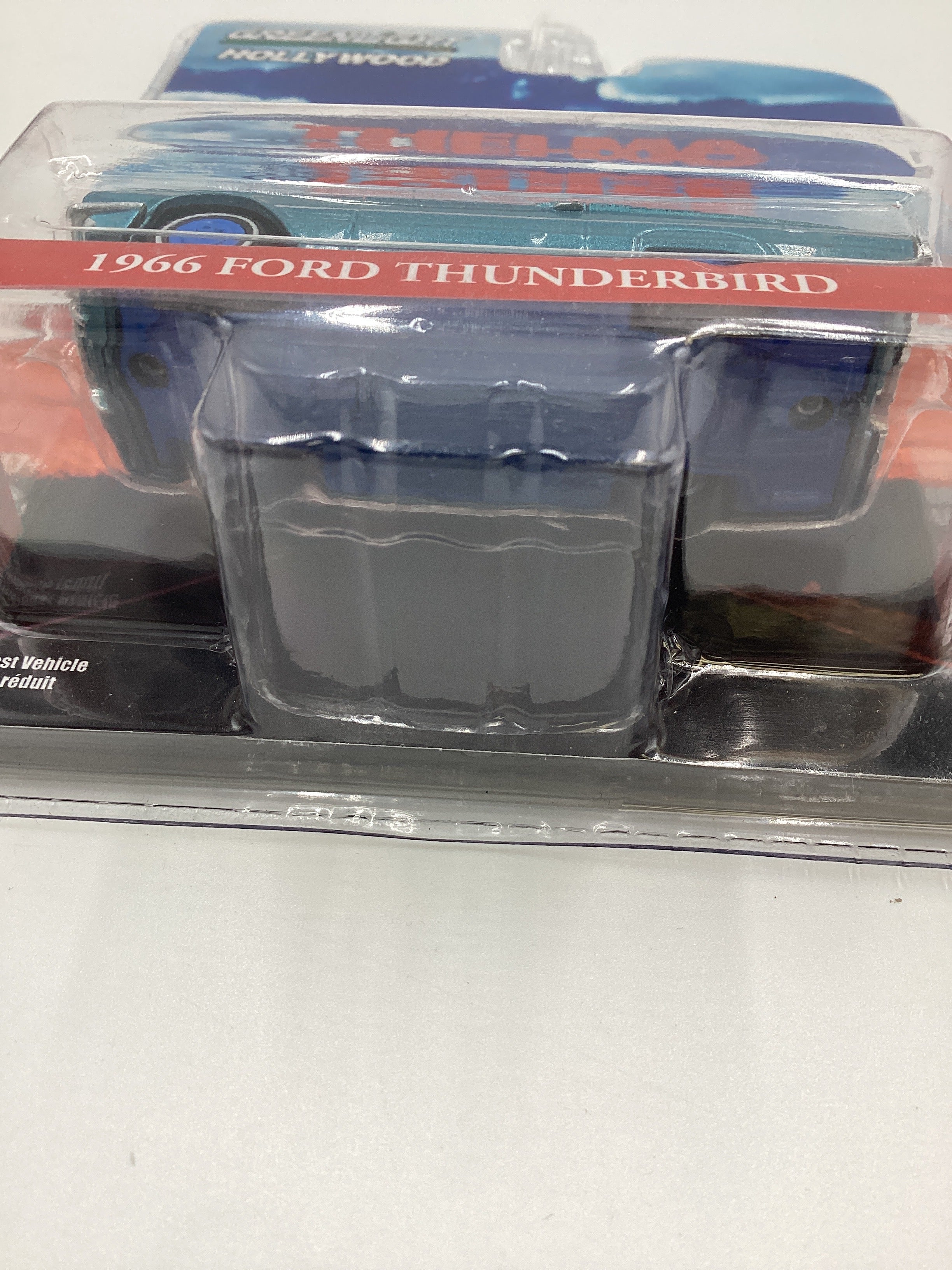 Greenlight Hollywood Series 34 Thelma & Louise 1966 Ford Thunderbird Blue Walmart Chase - Image 7