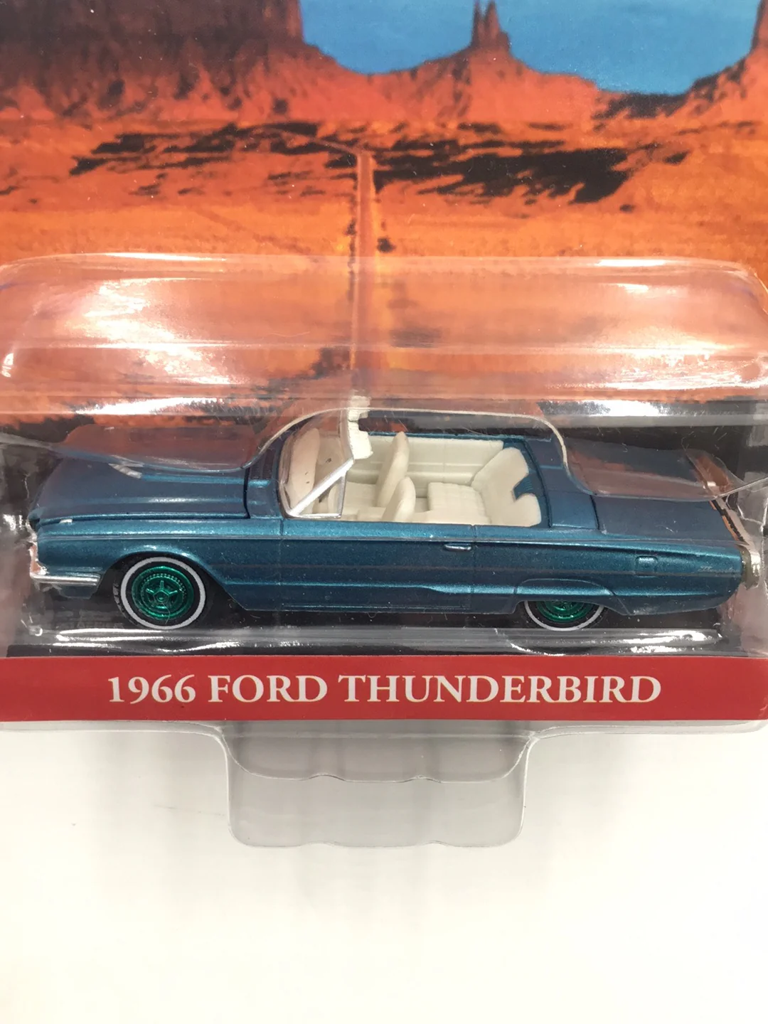 Greenlight Hollywood Thelma and Louise 1966 Ford Thunderbird green machine CHASE - Image 5