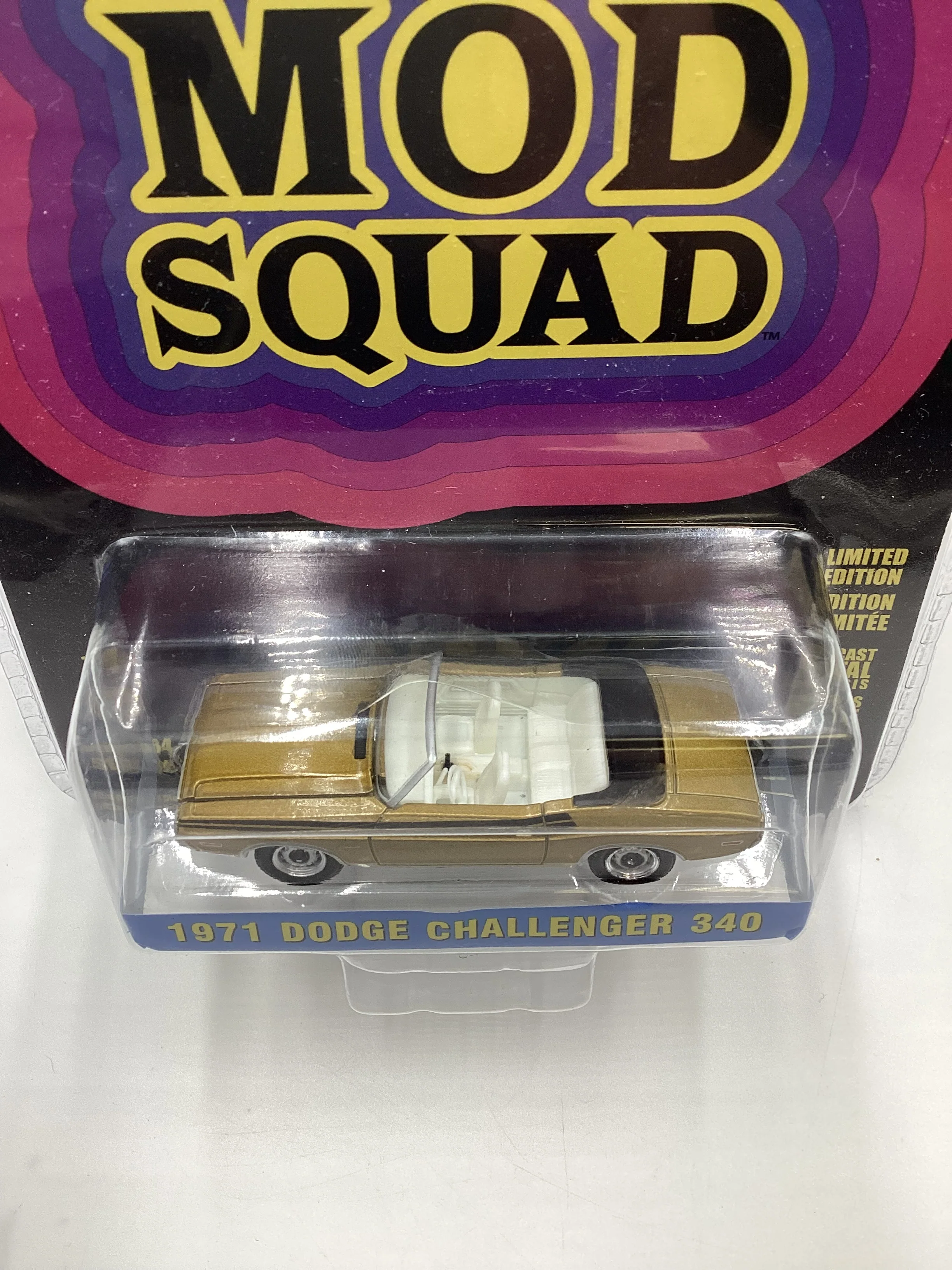 Greenlight Hollywood TheMod Squad 1971 Dodge Challenger 340 Gold 176H - Image 6