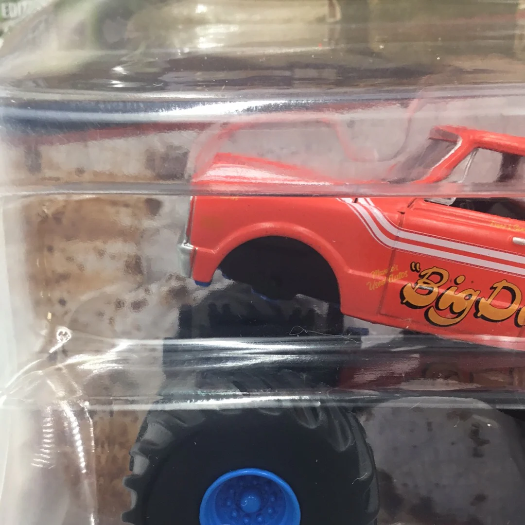 Greenlight Kings of crunch series 13 1969 Chevrolet K-20 Big Daddy Walmart chase (Body Lifted see photos) - Image 3